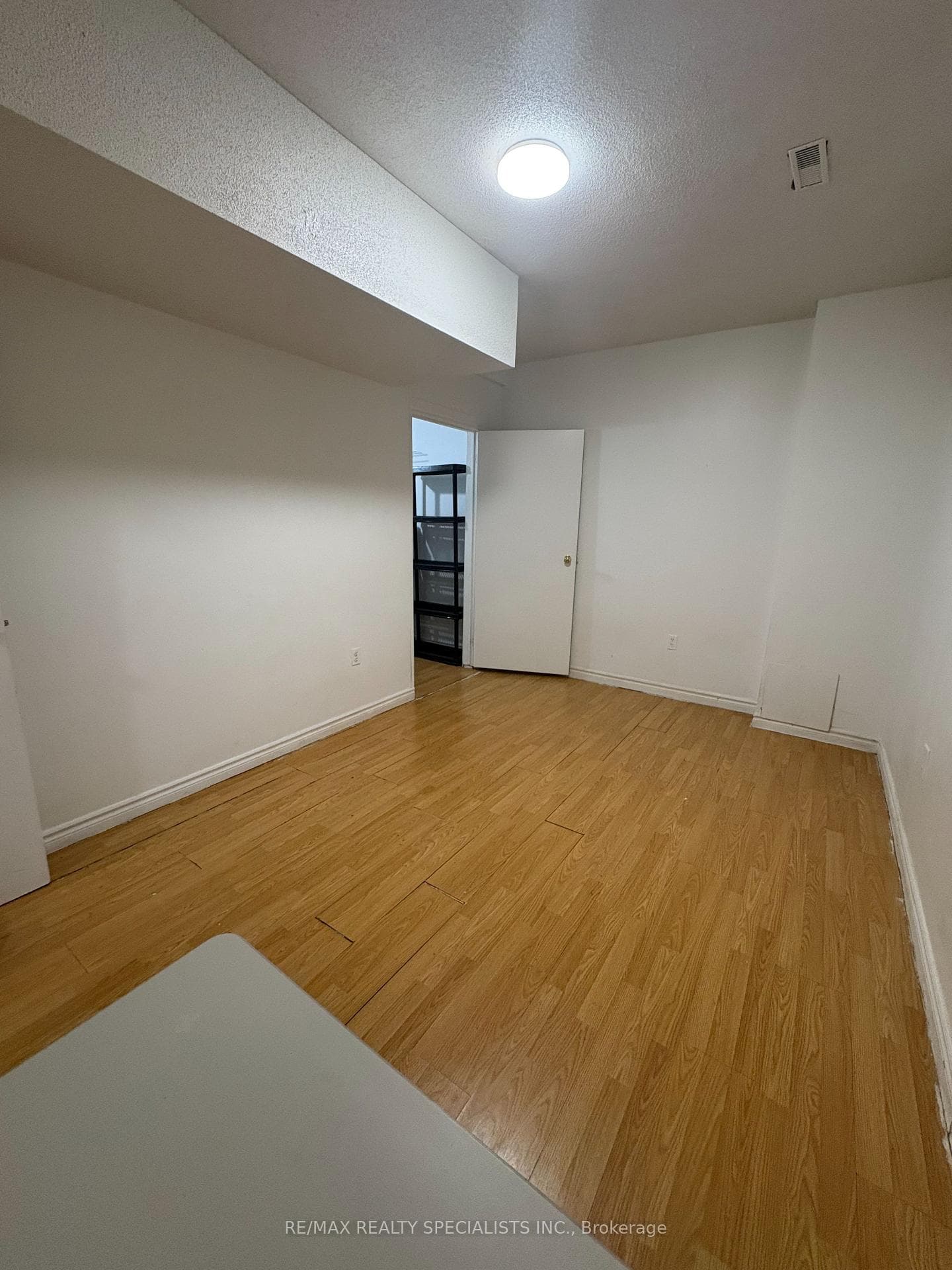 3012 Dalehurst Drive Unit BSMT photo 9