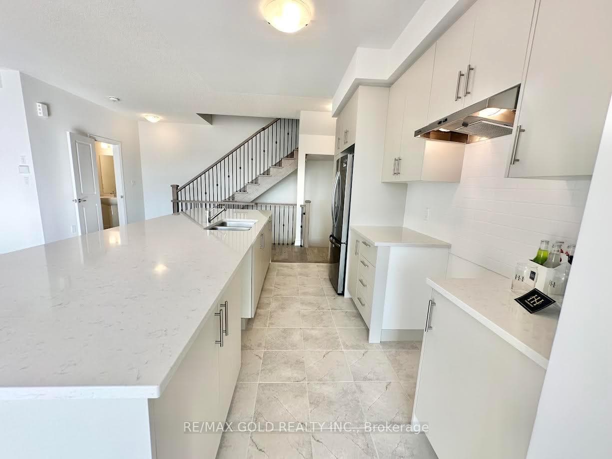 1292 Muller Lane photo 10