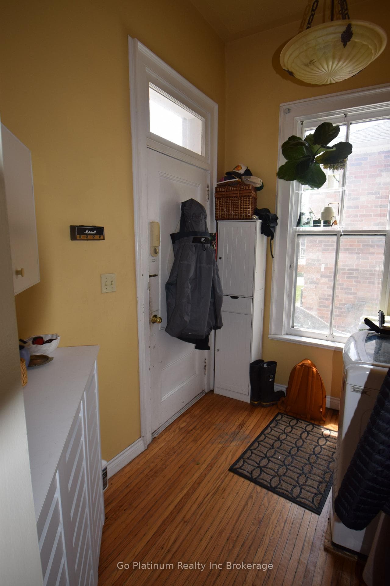 Entrance 44 Lower