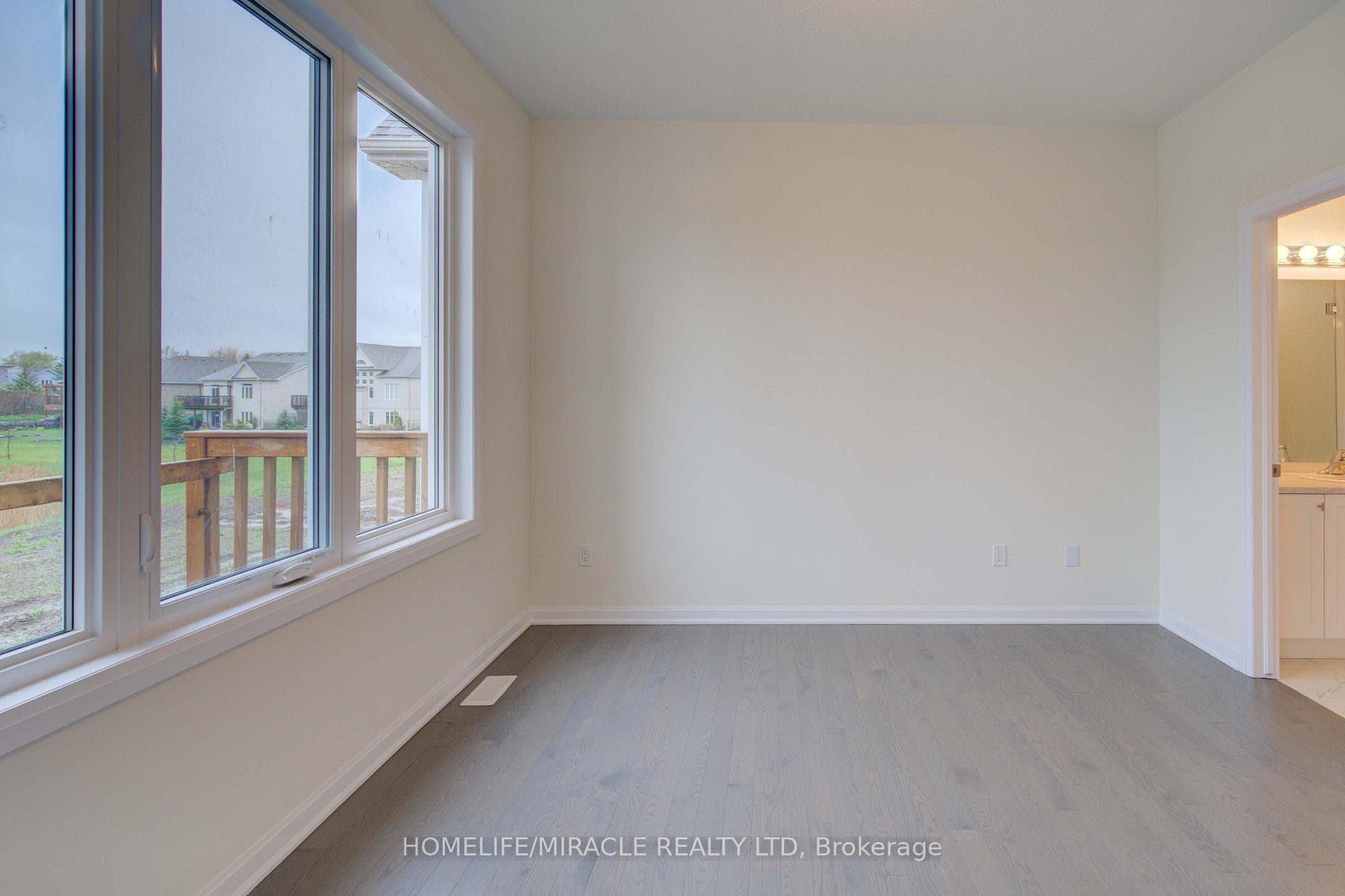 16 Oakmont Drive photo 28