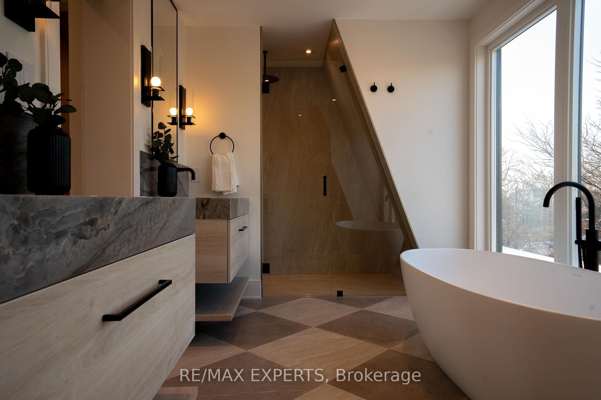 15 Holland Park Avenue photo 31