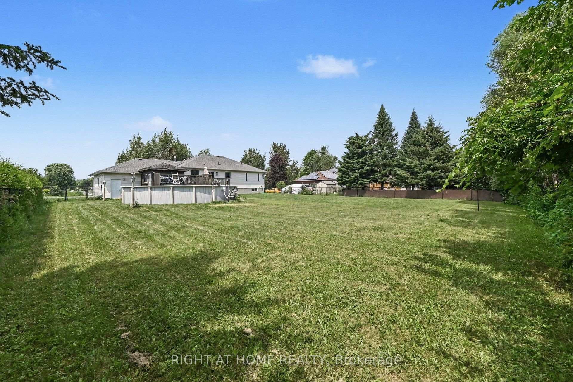 1588 Scottanne Street photo 30