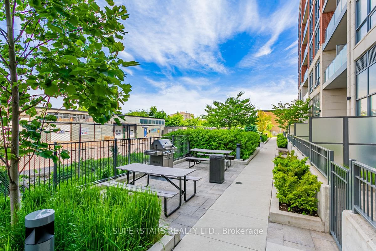 31 Tippett Road Unit 458 photo 23