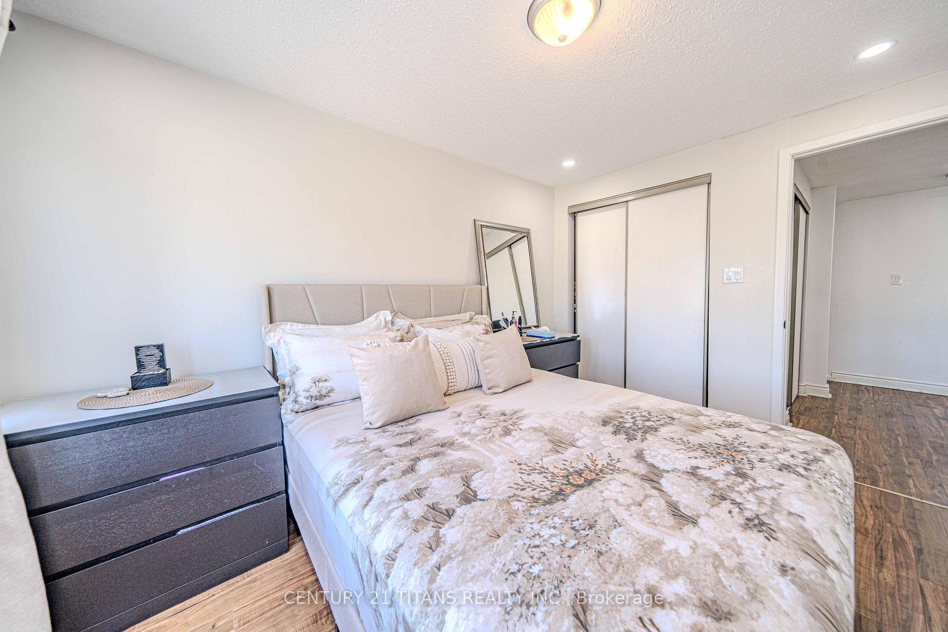 15 Guildwood Parkway Unit 45 photo 27