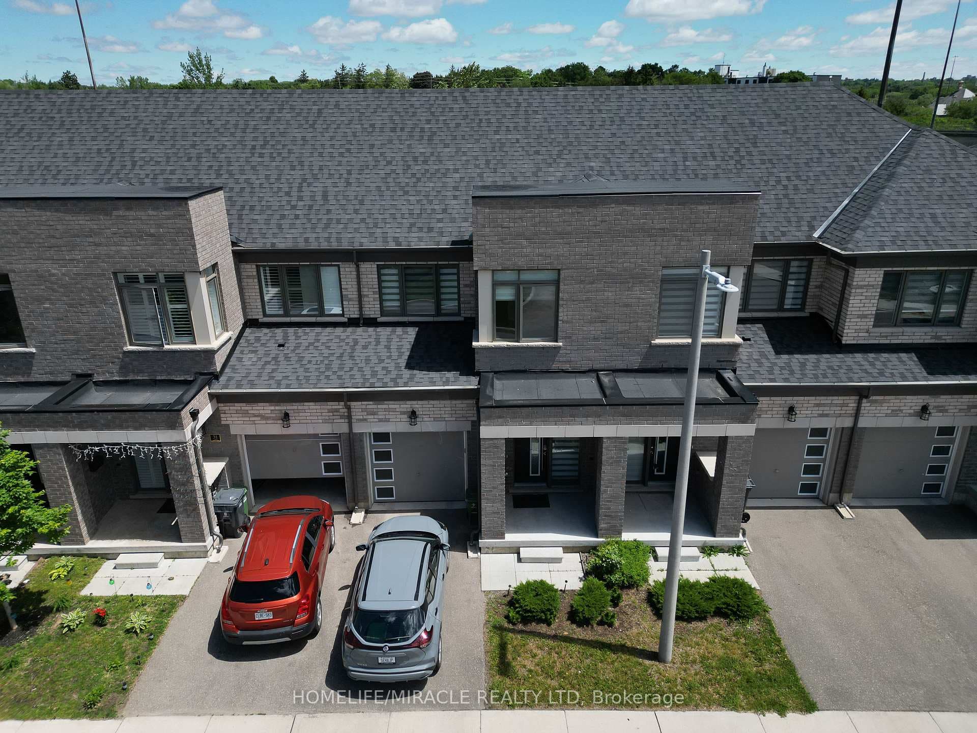 166 DEERPATH Drive Unit 32 photo 35