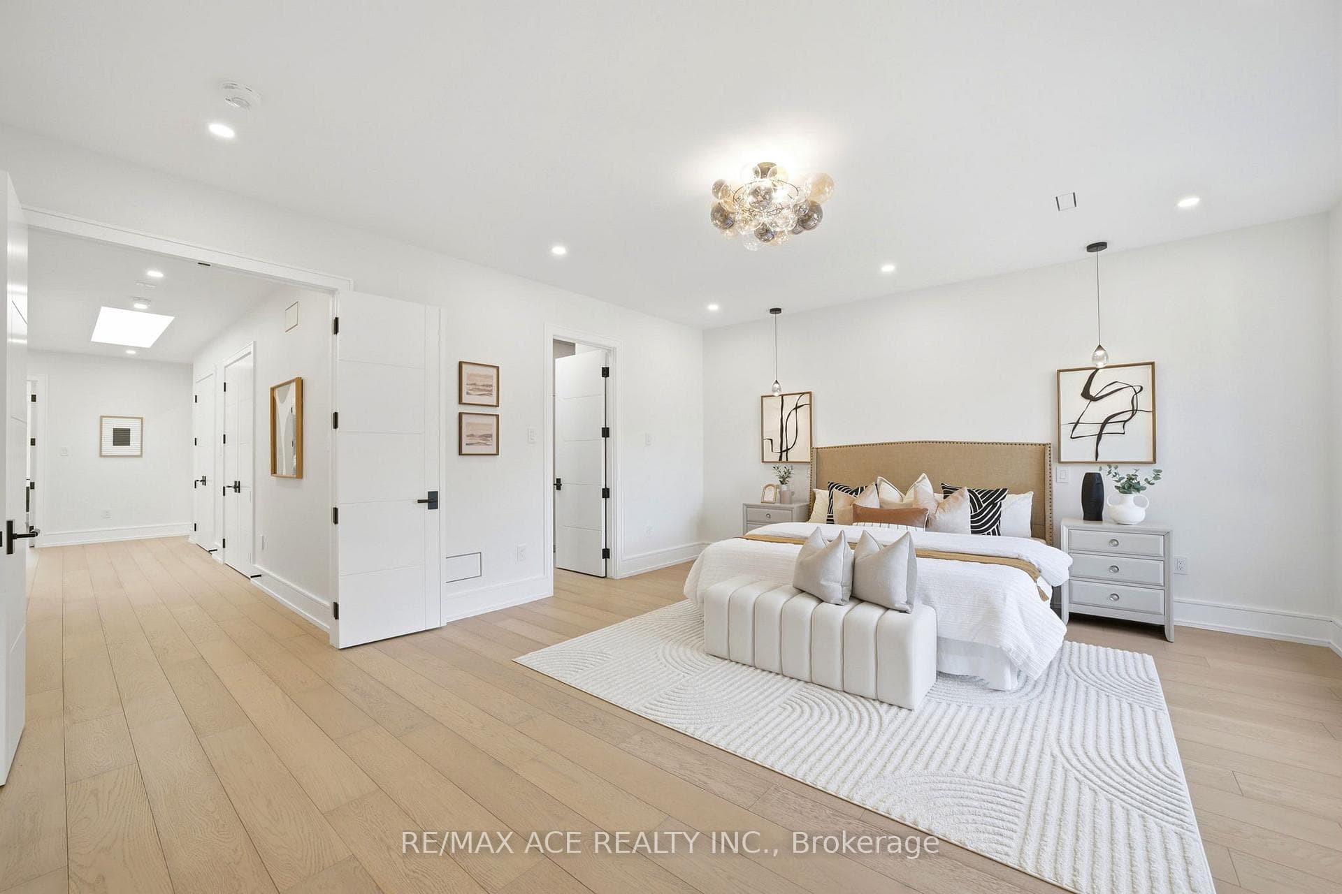 61 Harewood Avenue photo 21