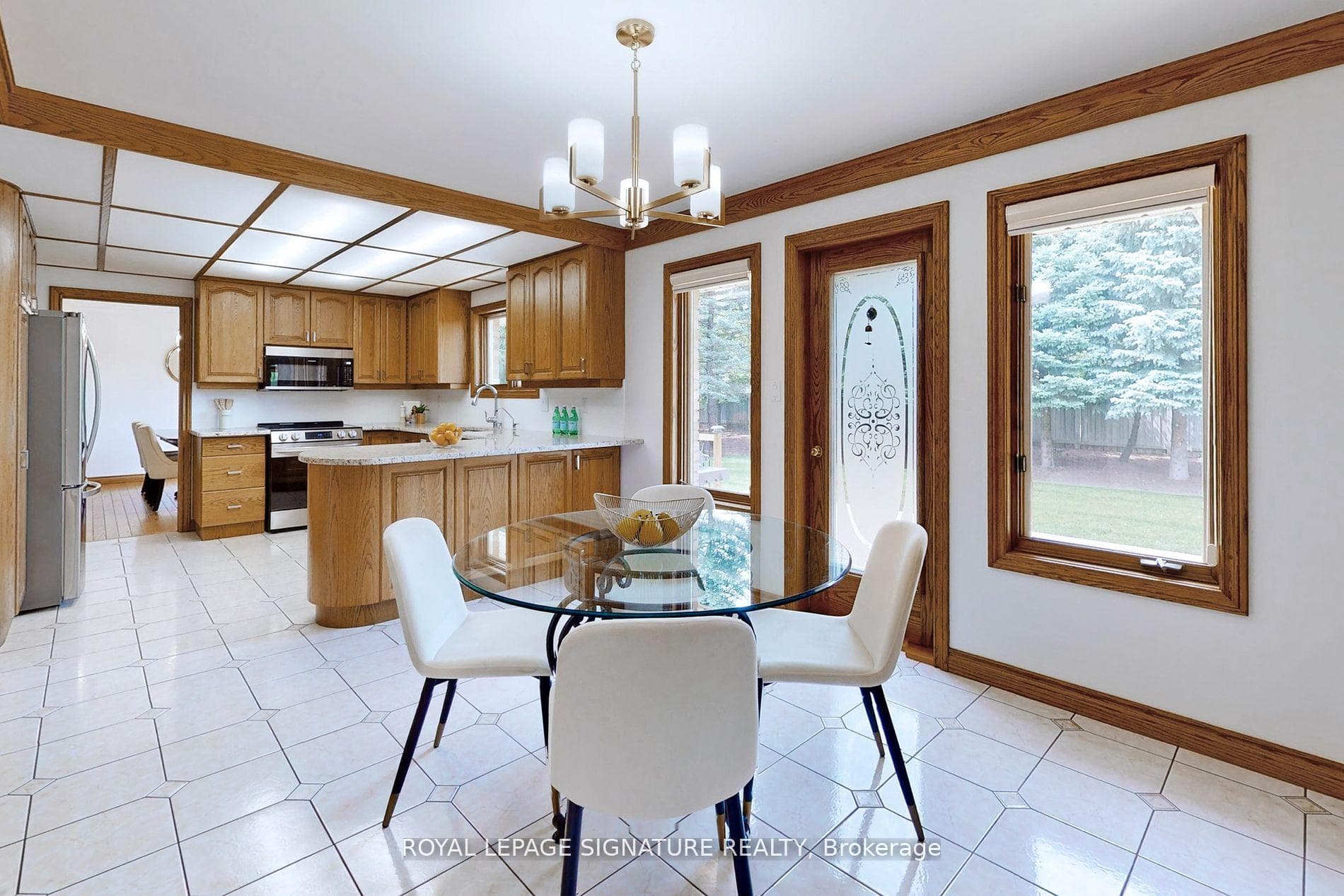 622 Coppercroft Court photo 9