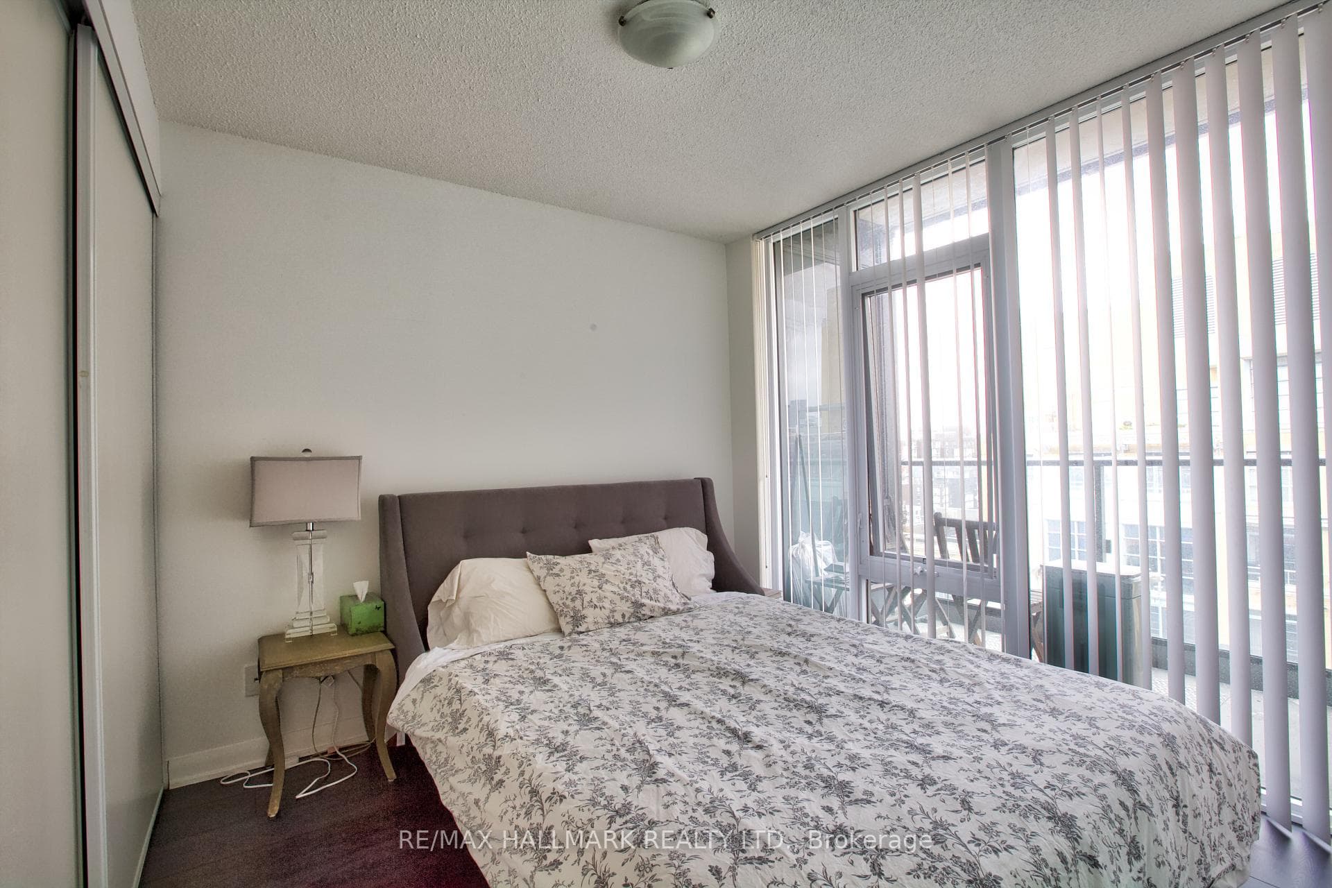 435 Richmond Street Unit 1603 photo 6
