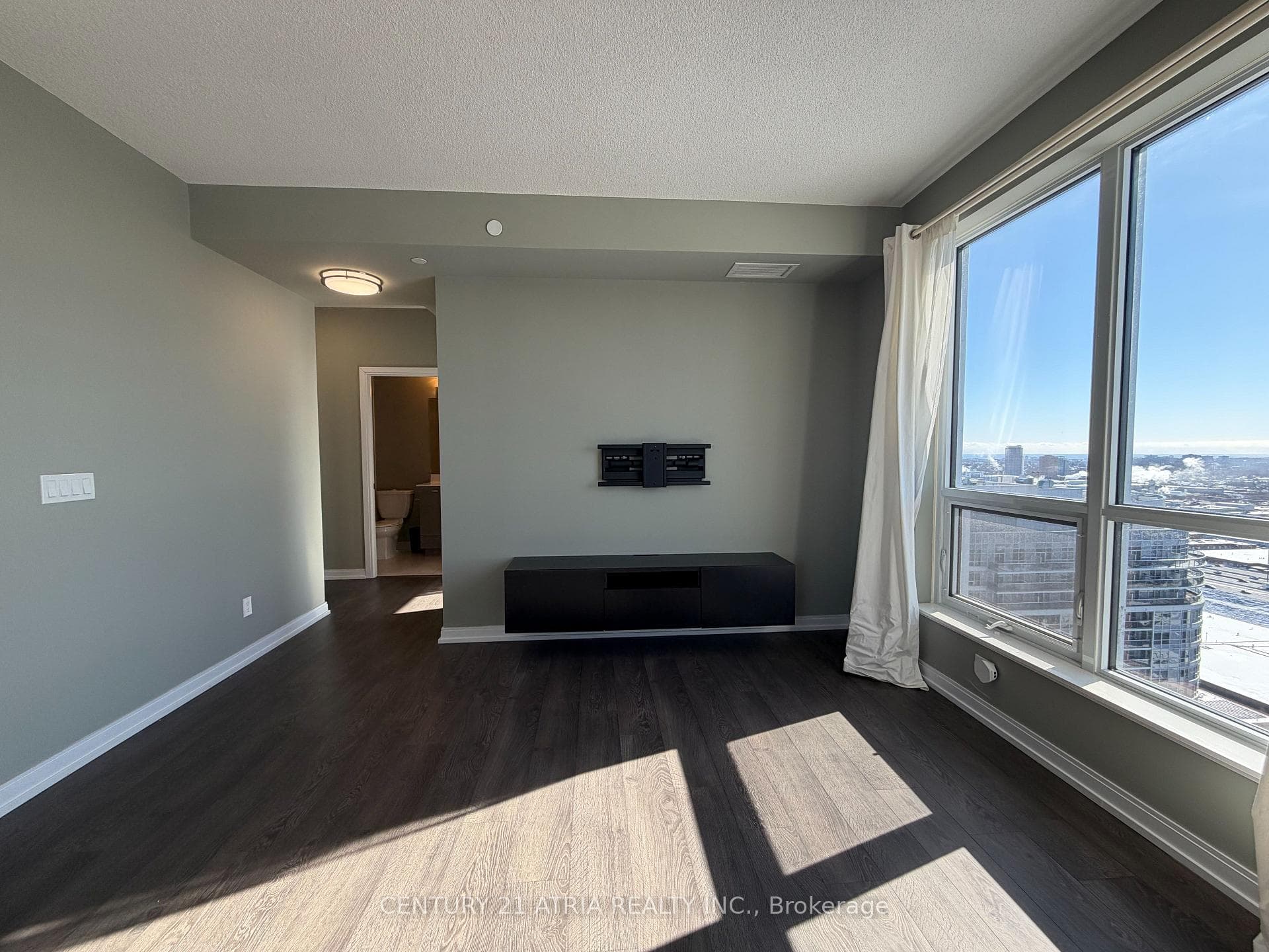 255 VILLAGE GREEN Square Unit 3403 photo 4