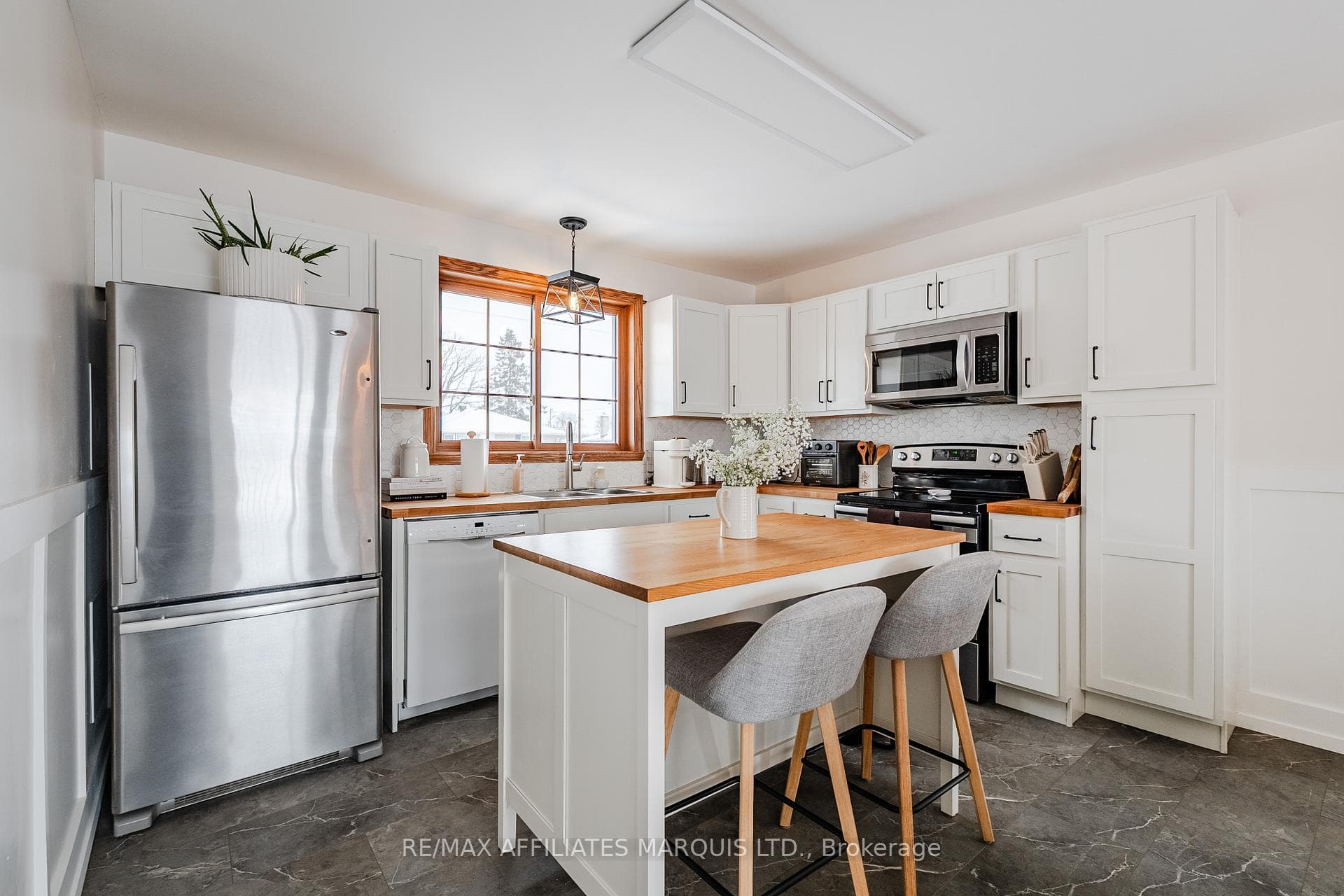1436 St Michel Avenue photo 5