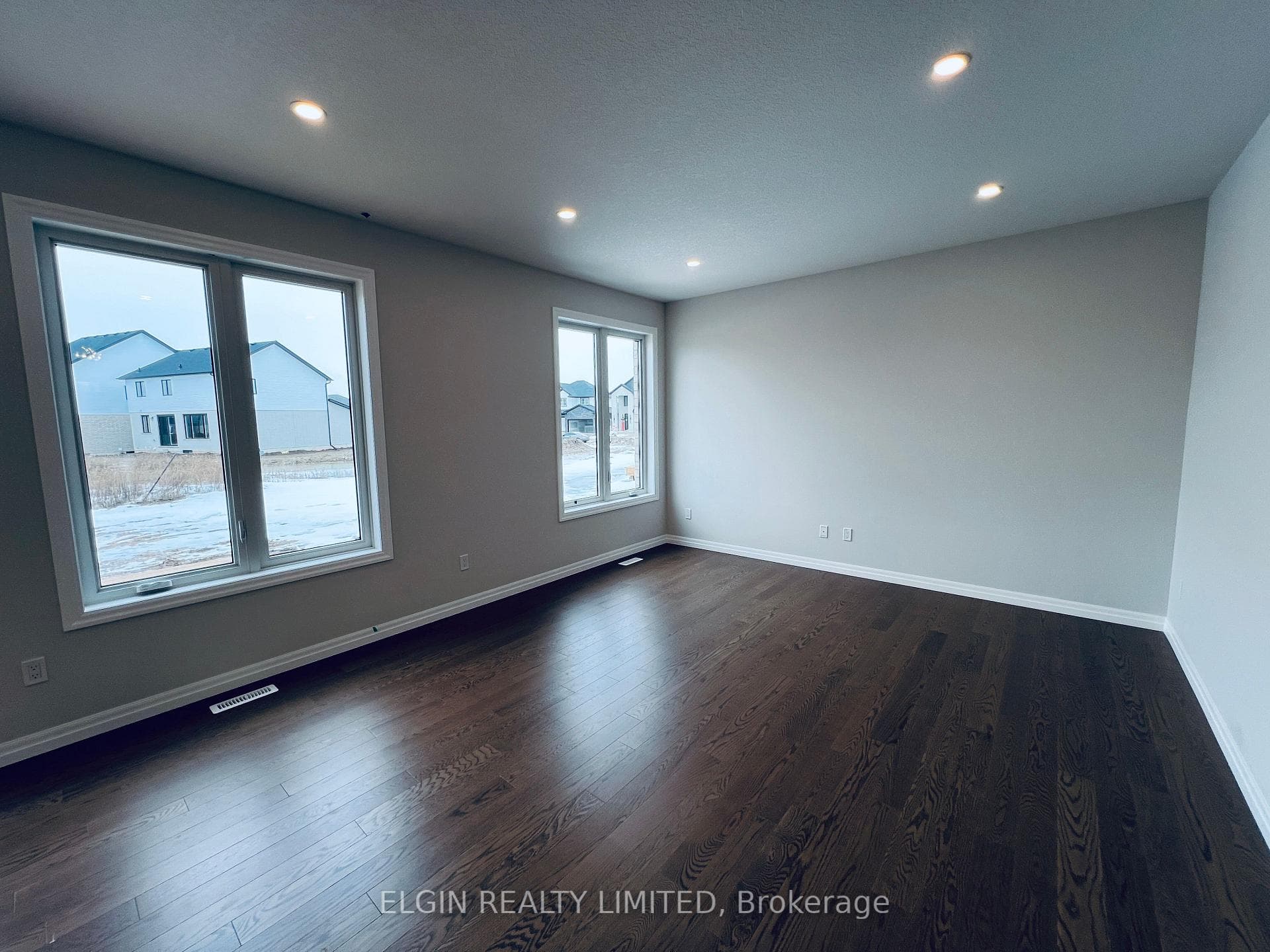 6 Hartland Circle photo 20