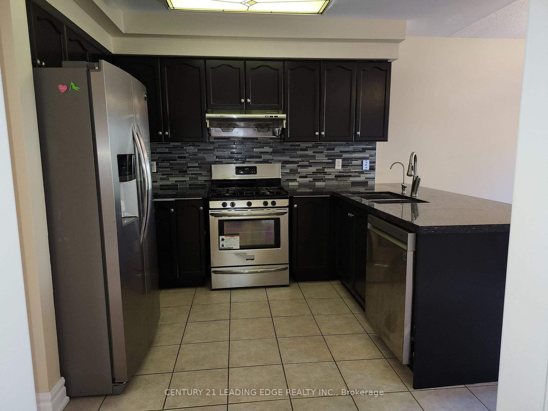 140 Roxbury Street Unit MAIN photo 4