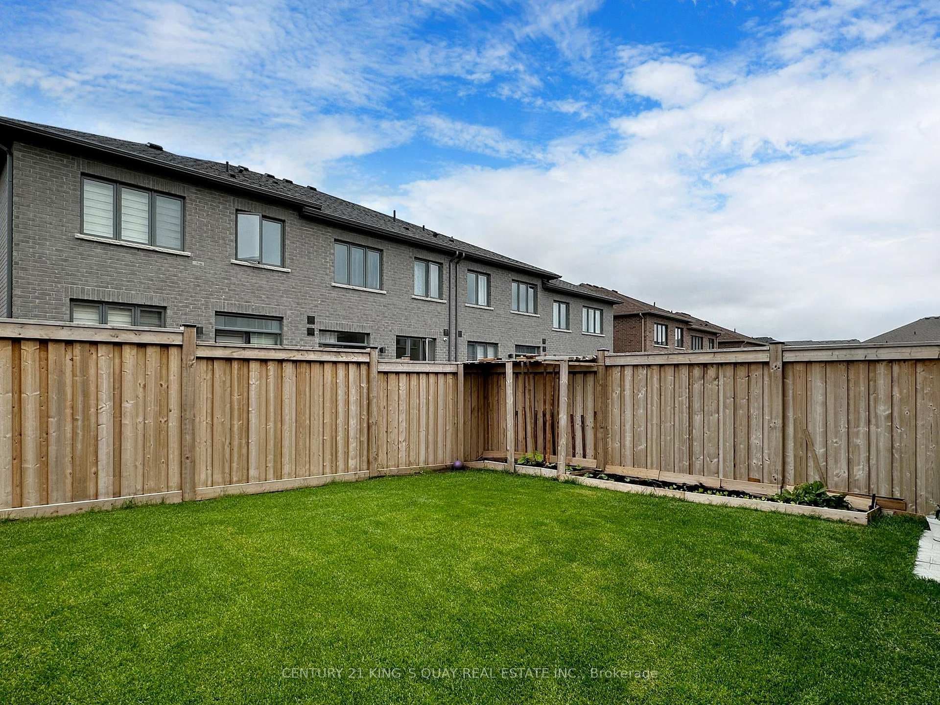 19 Markview Road photo 35