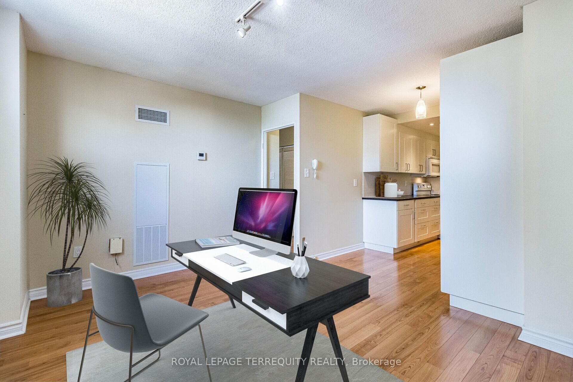 Den-Virtually Staged