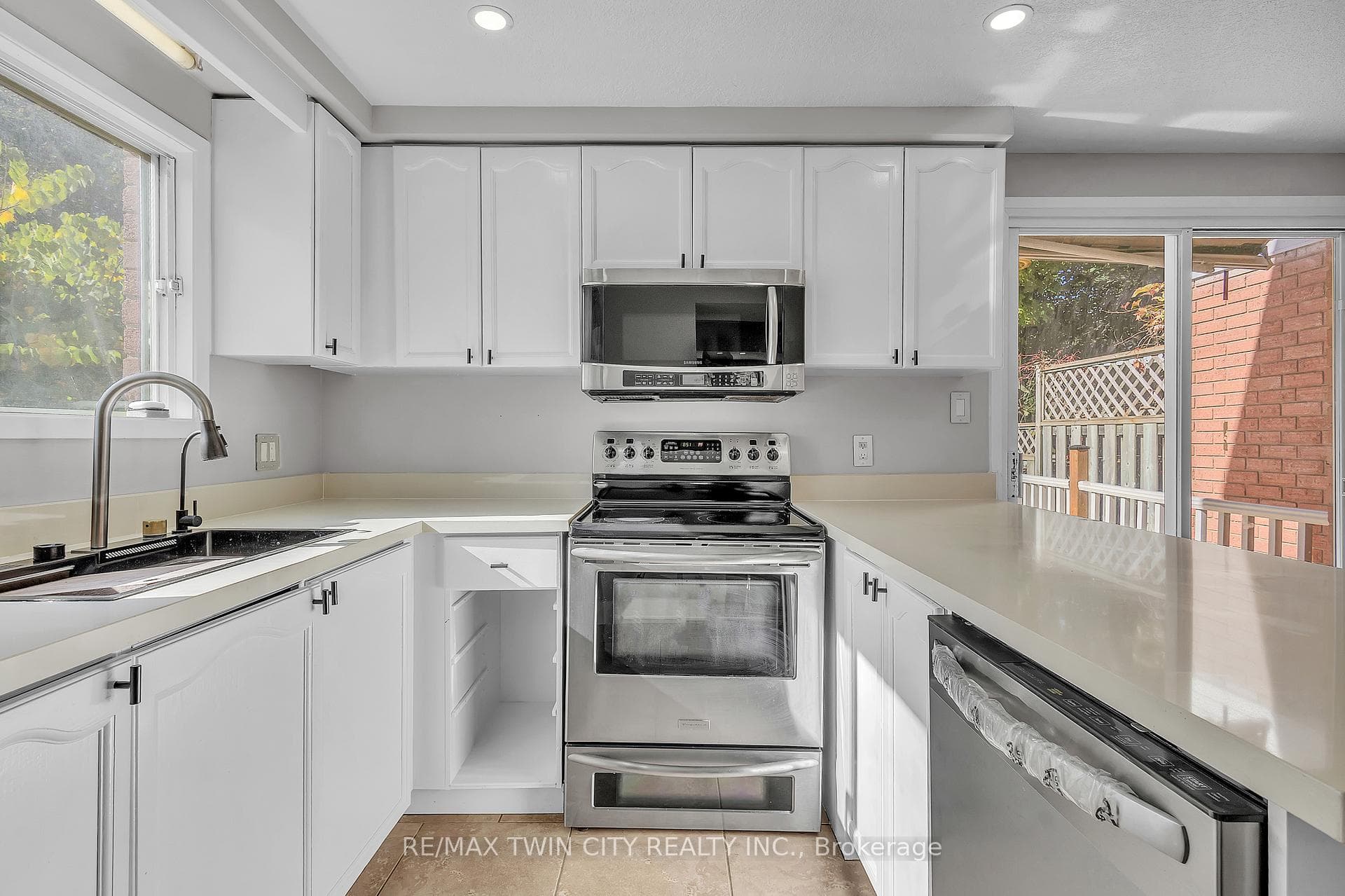 43 Connelly Drive photo 19