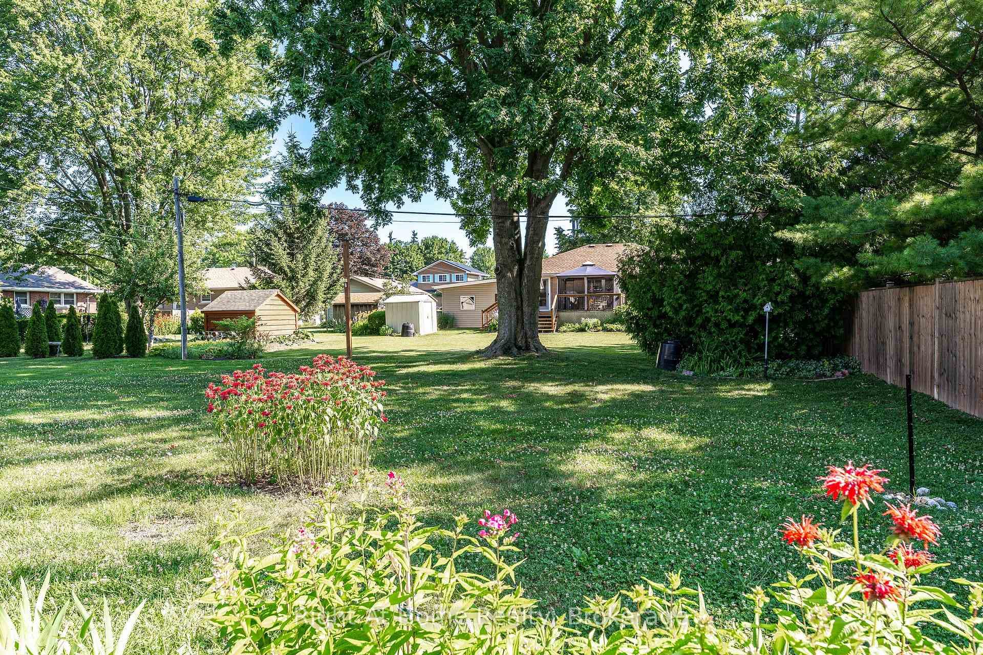 202 Easson Street photo 6