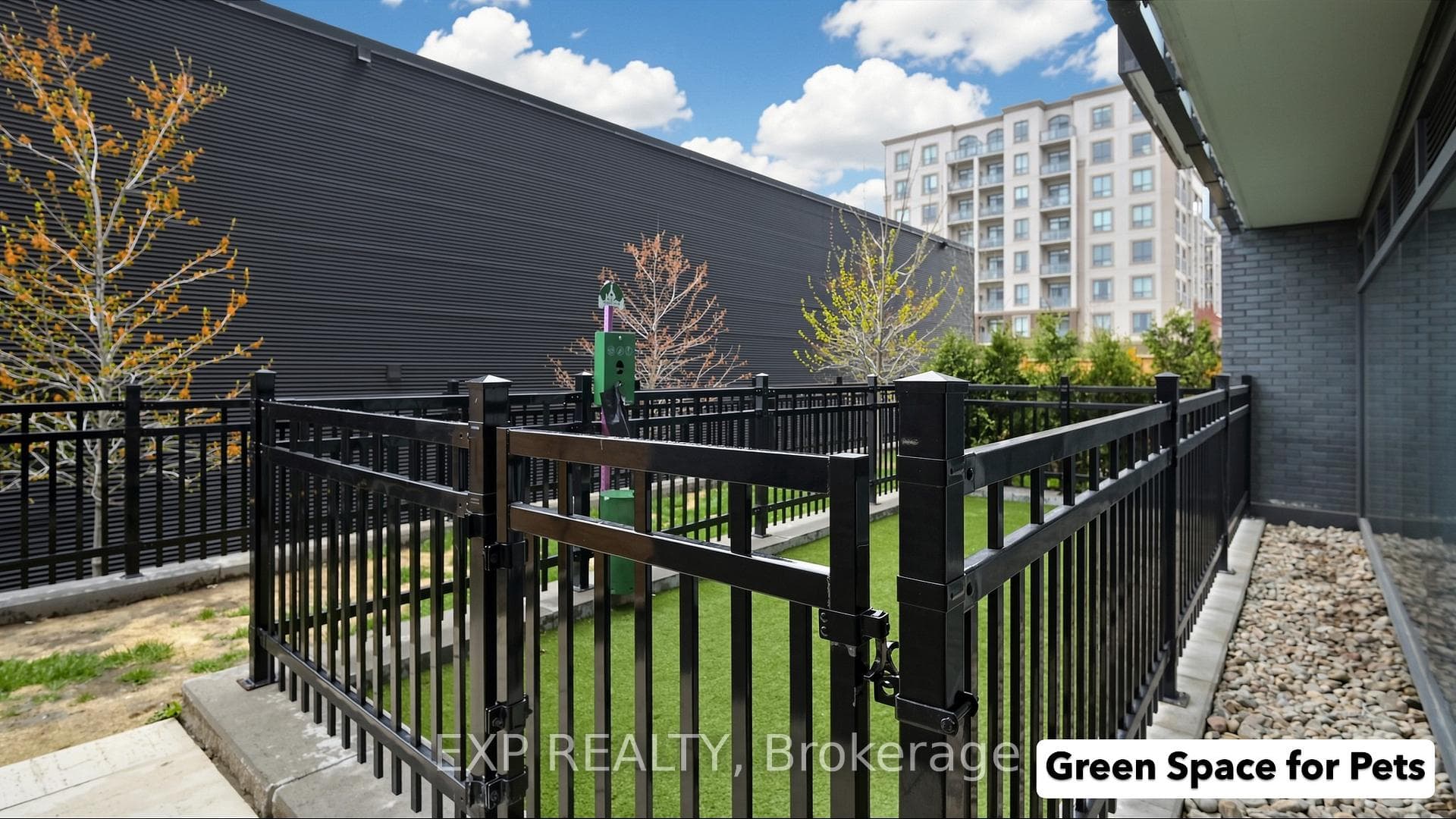 2450 Old Bronte Road Unit 713 photo 18