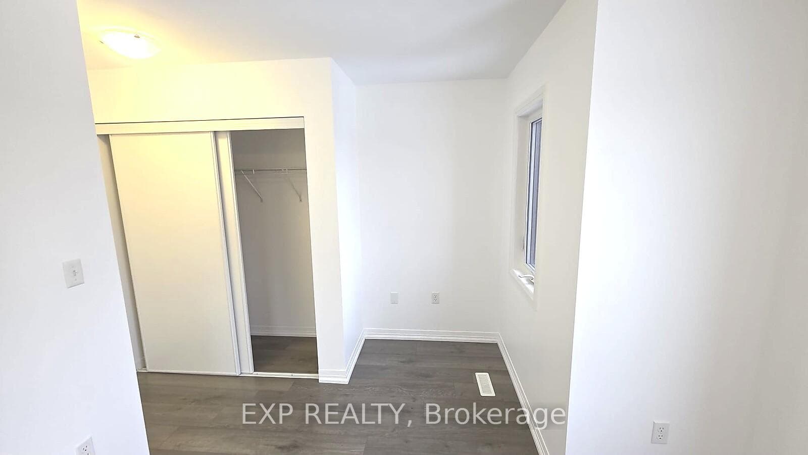 111 Fairlane Avenue photo 11