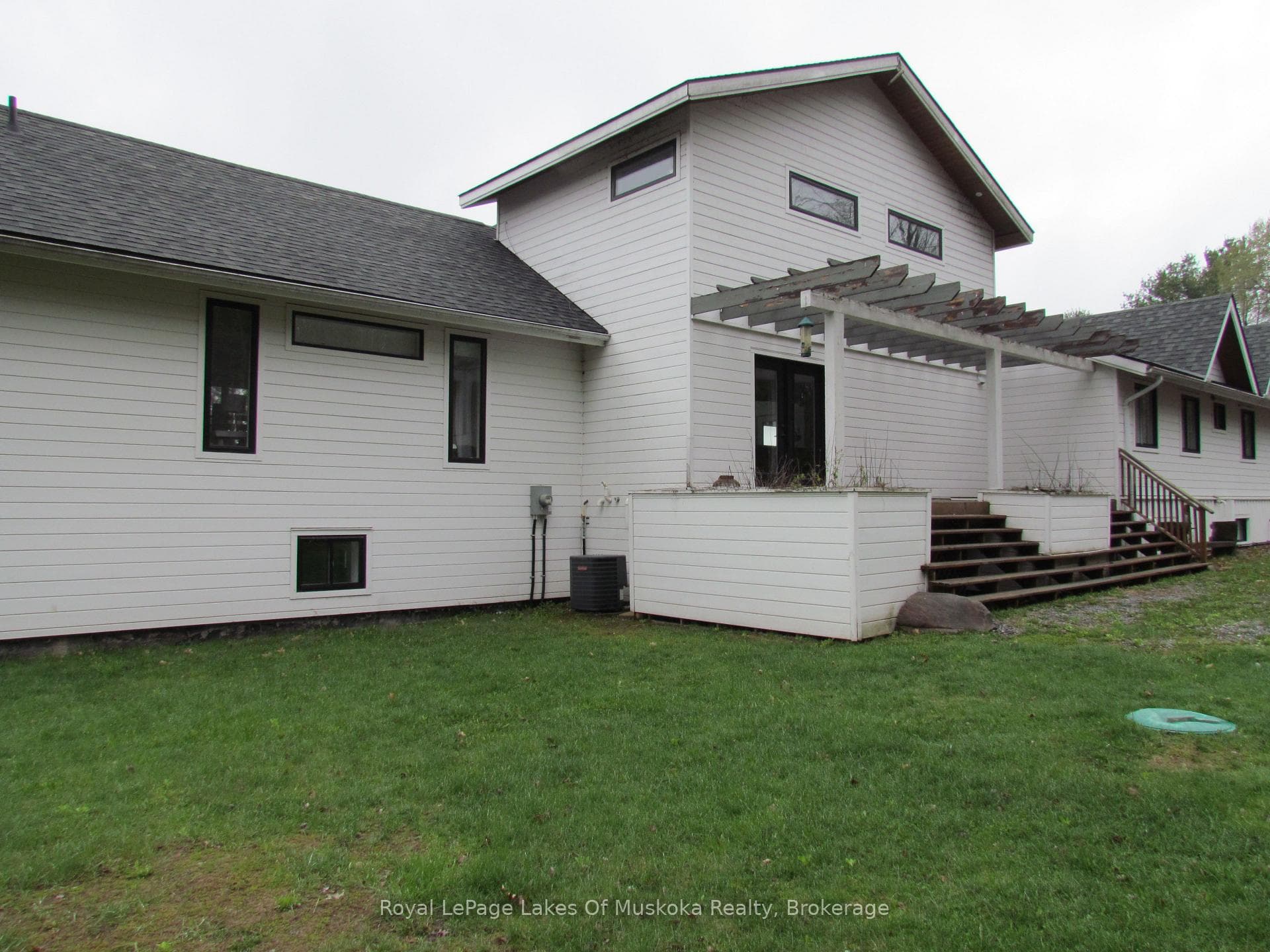 1-1331 South Monck Drive photo 5