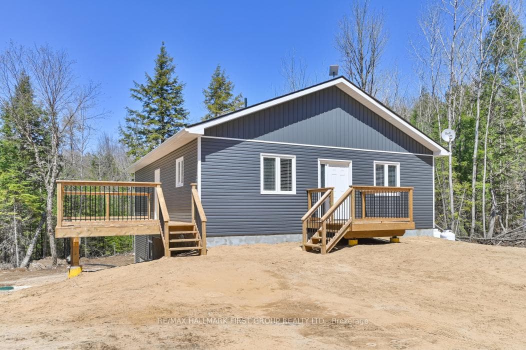 1042 Limerick Lake Road photo 5