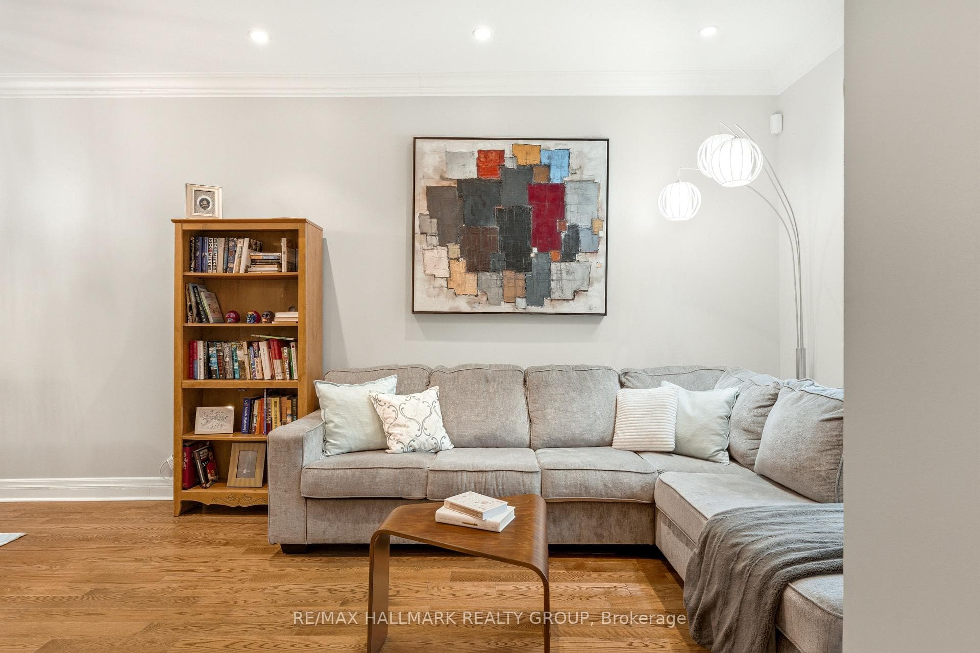 417 Daly Avenue photo 4