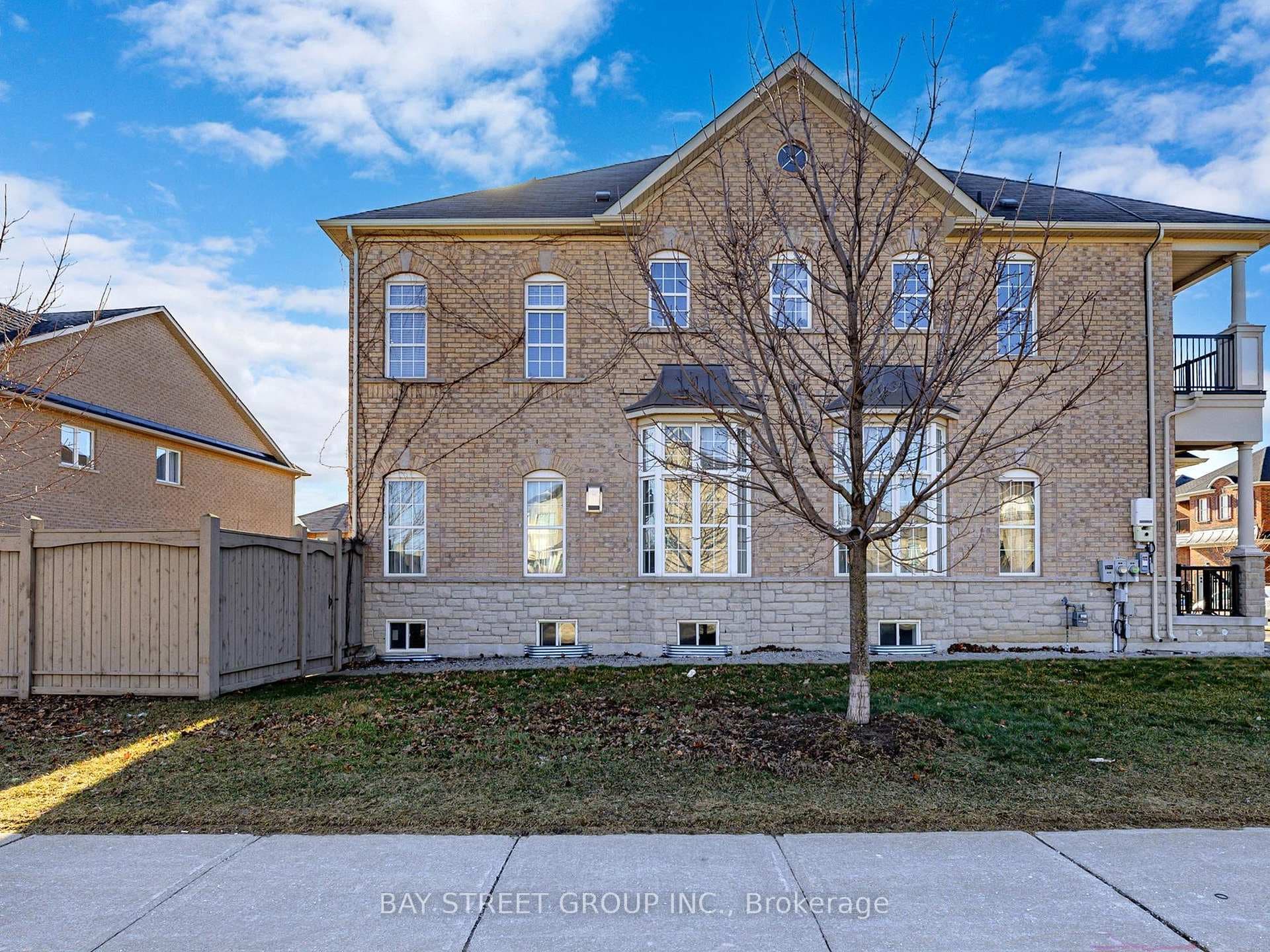1 Ascalon Drive photo 5
