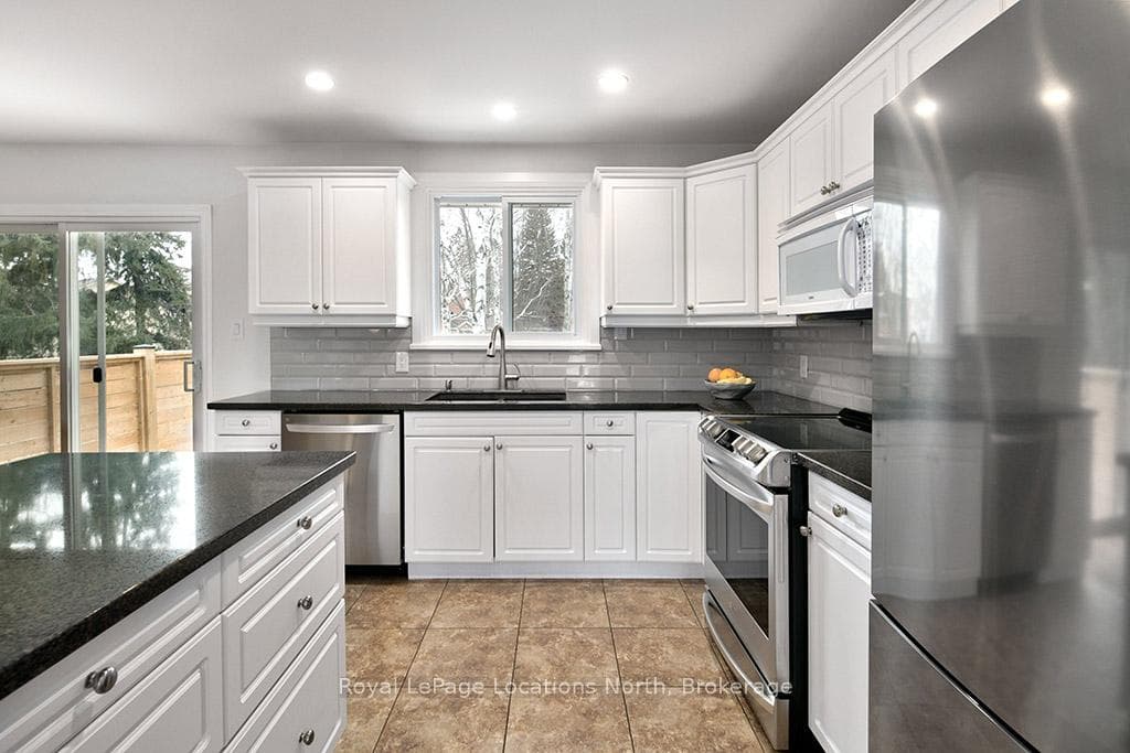 115 Applevale Court photo 18