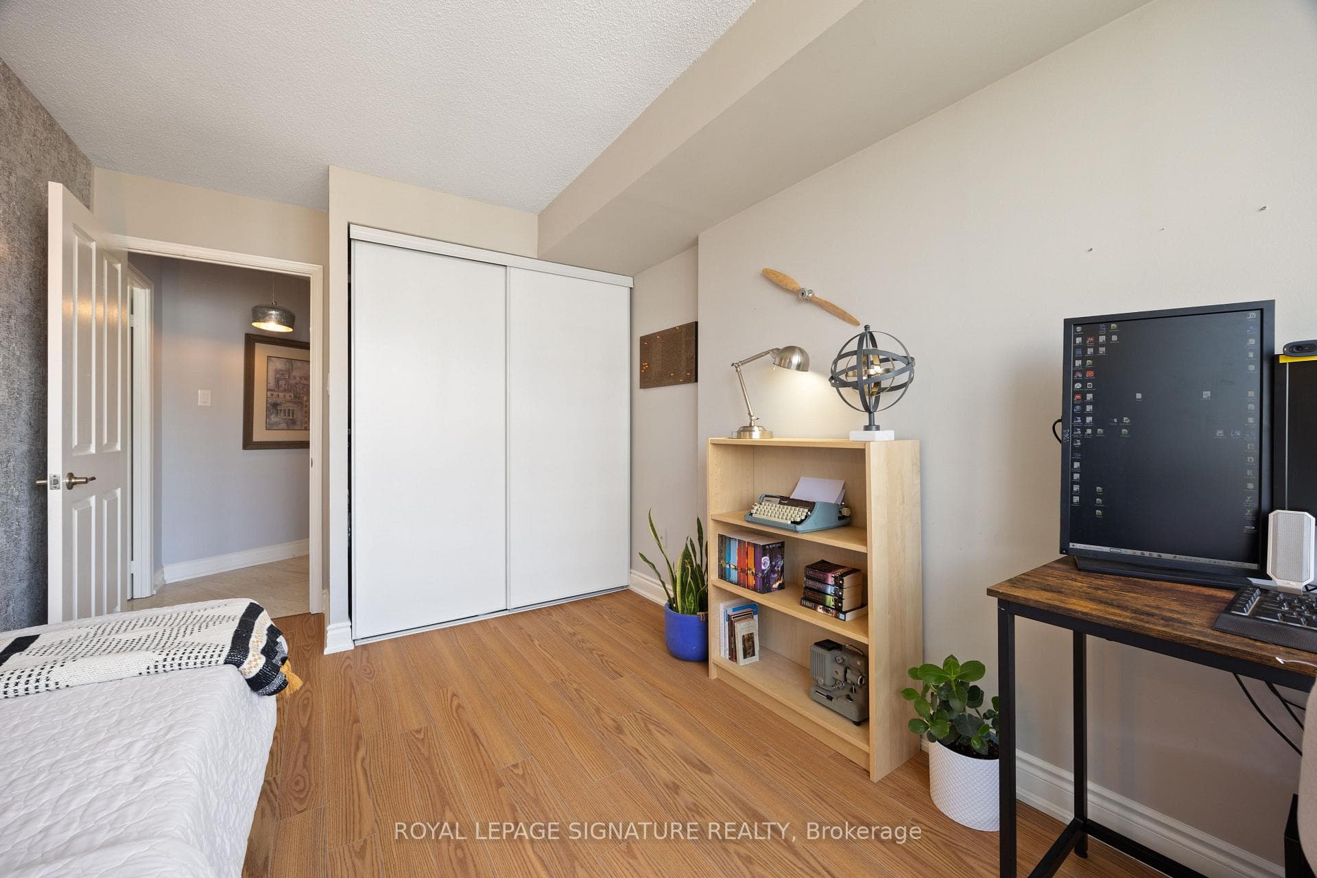 7250 Yonge Street Unit 1001 photo 18