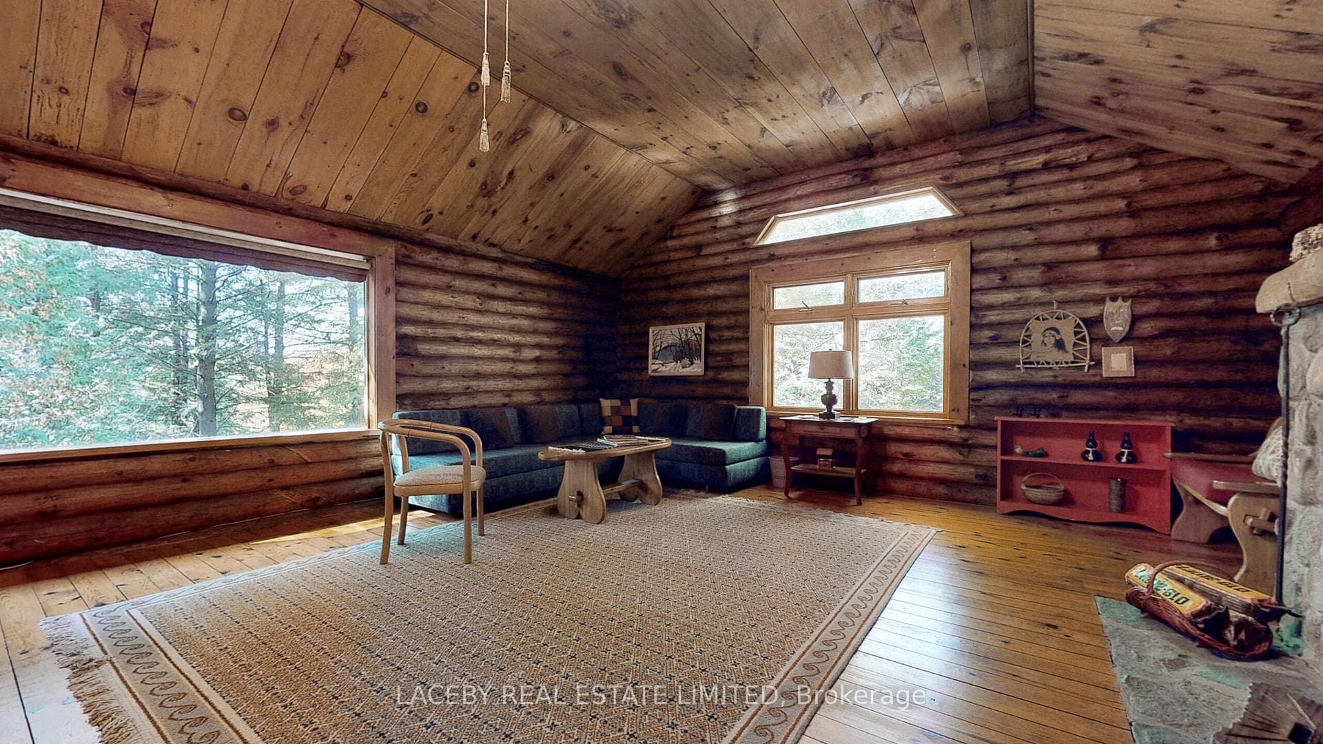2145 16th Side Road photo 8