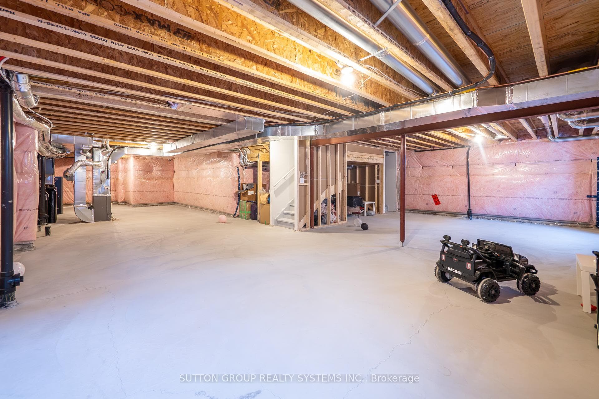 1530 Buttercup Court photo 42
