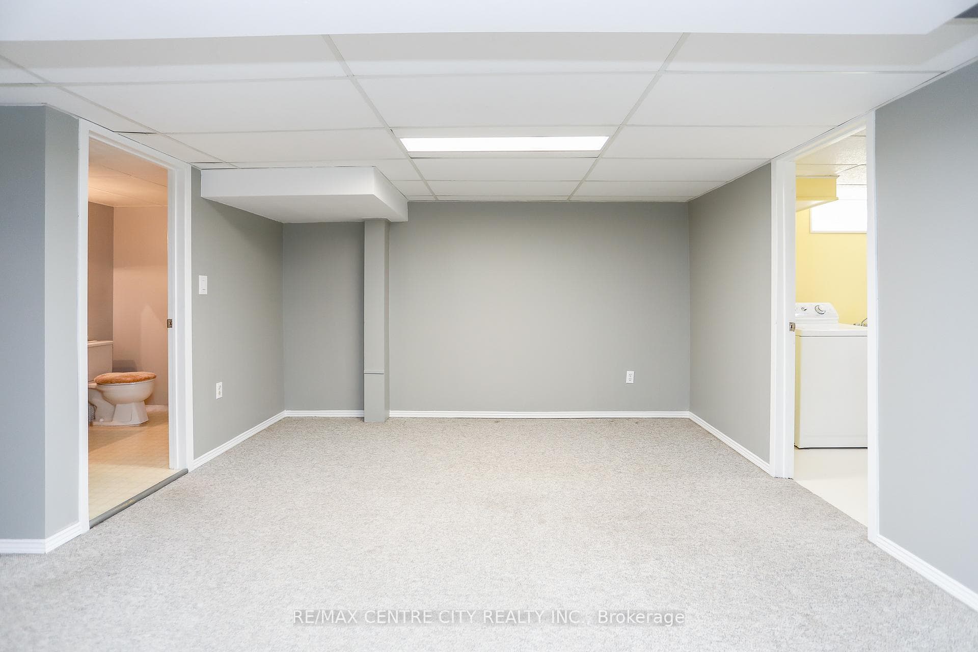 90 LAWRENCE Avenue photo 33