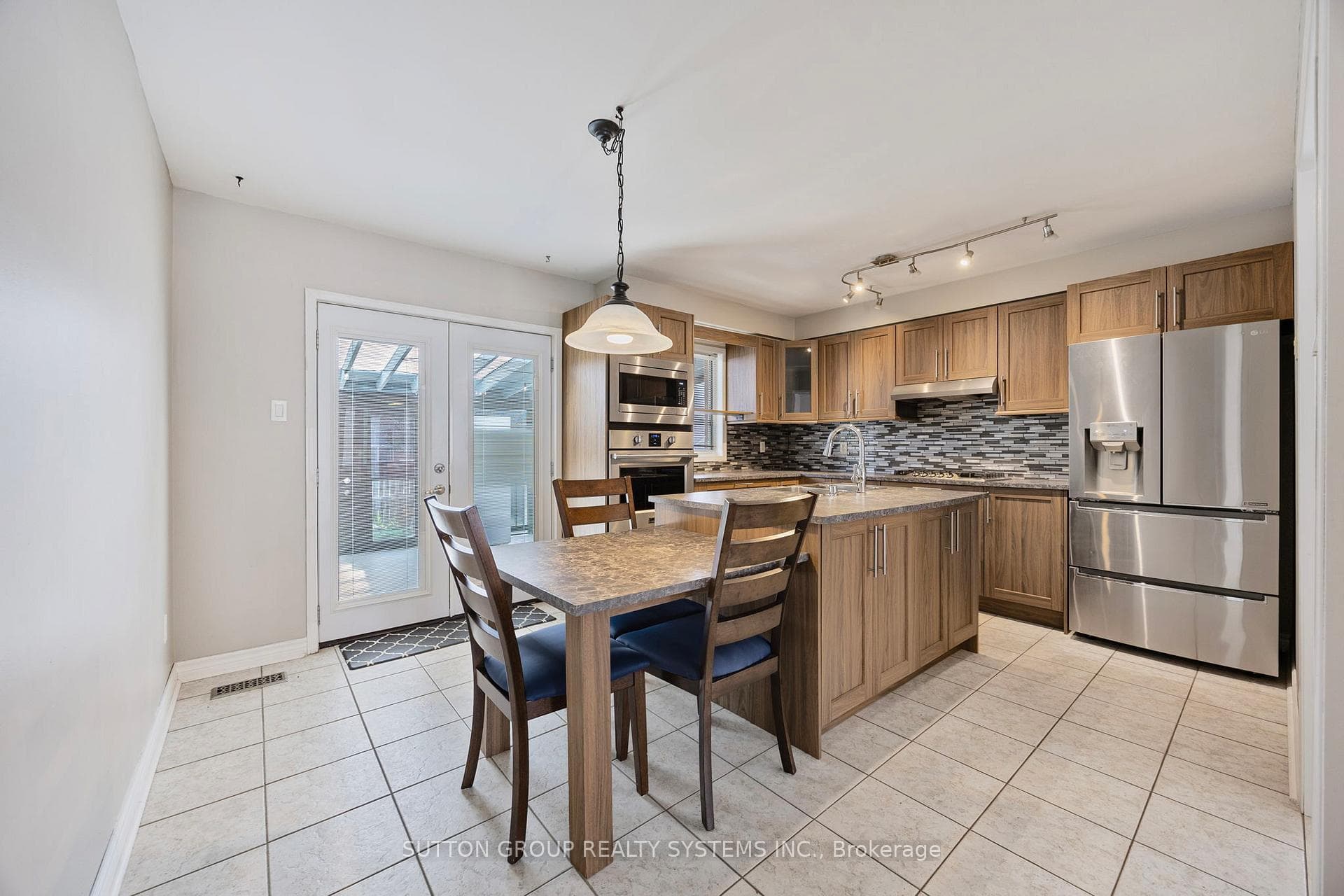 75 Coleman Drive photo 8