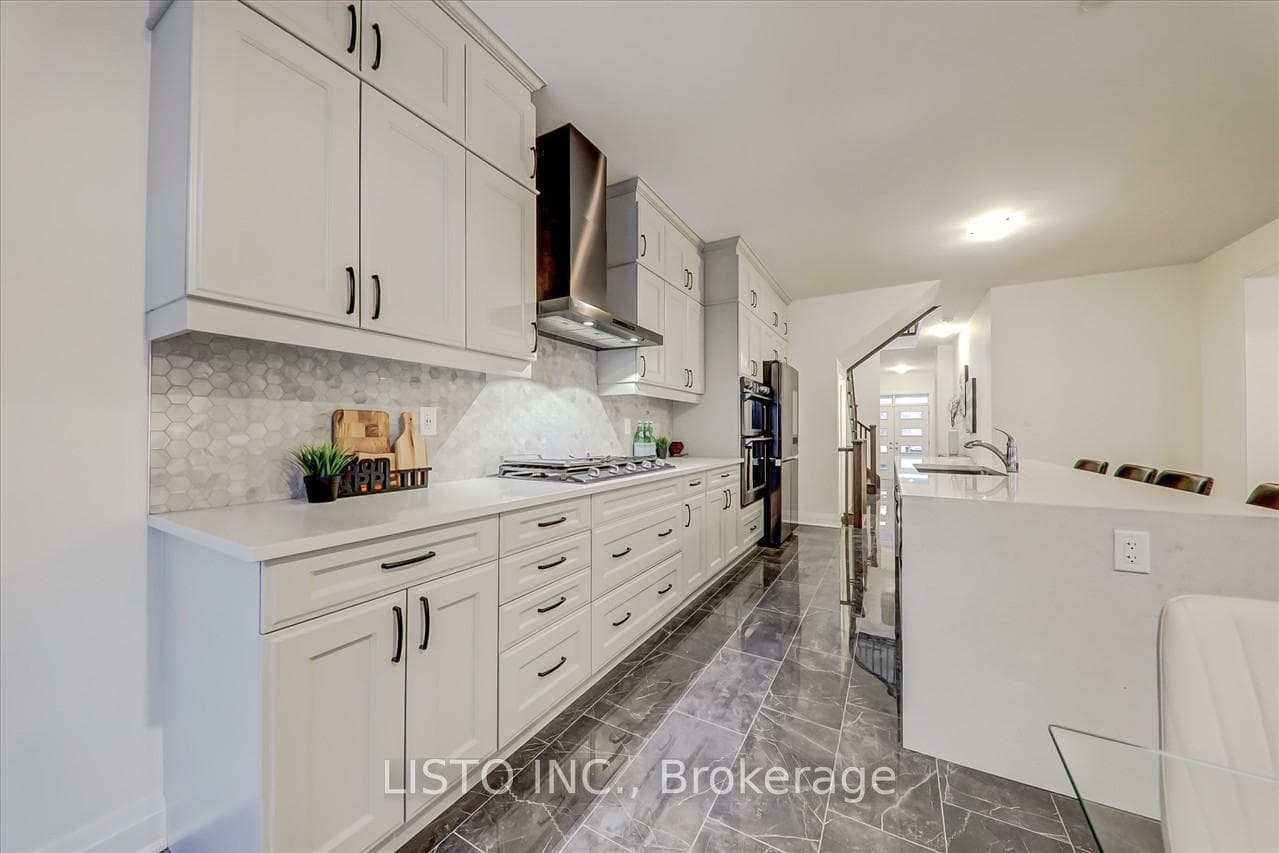 1472 Skybird Lane photo 10