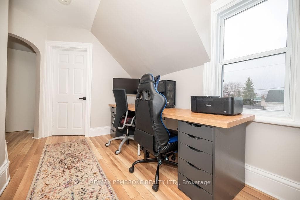 240 IRVING Street photo 17