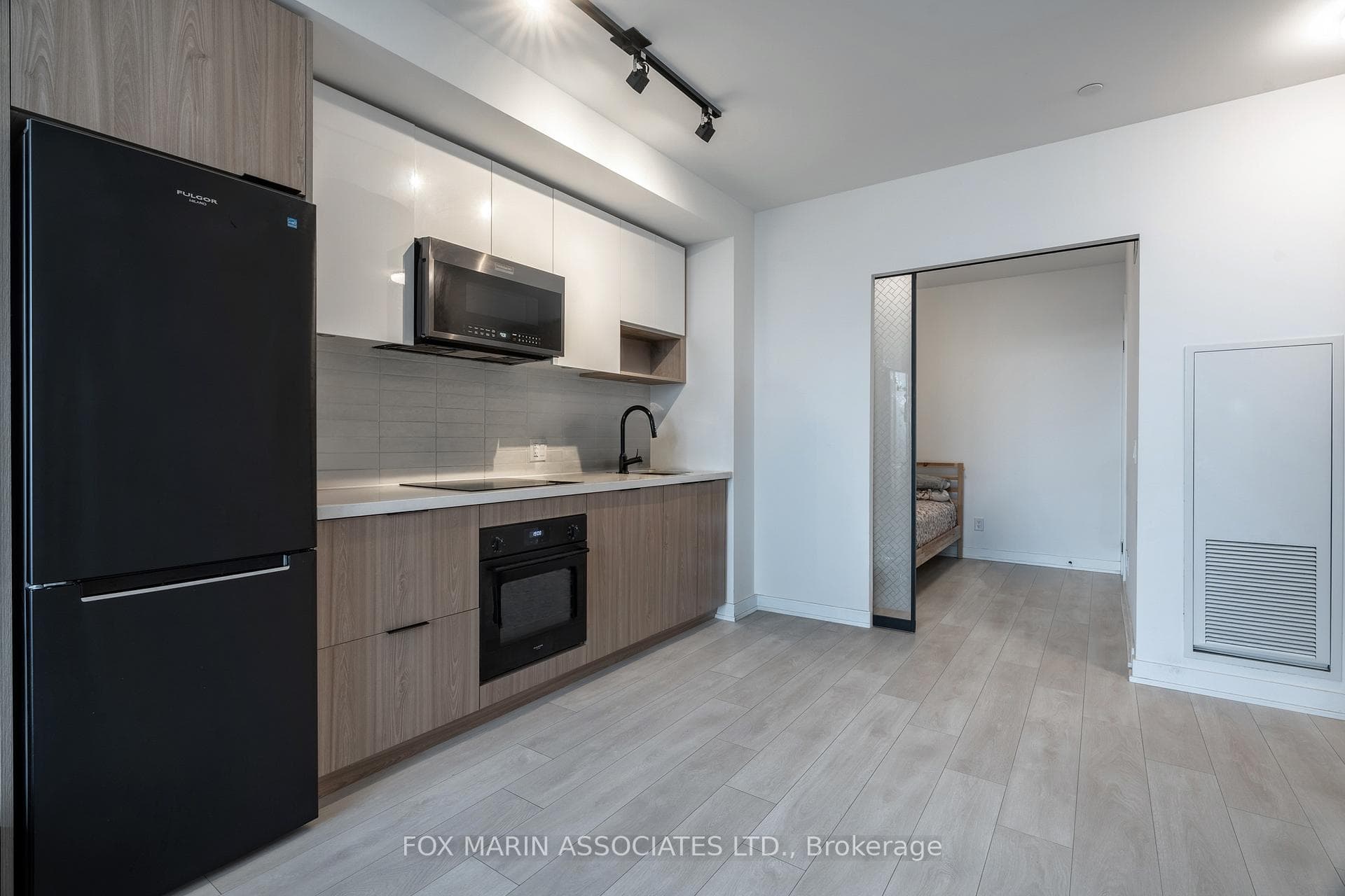 5 Defries Street Unit 1104 photo 8