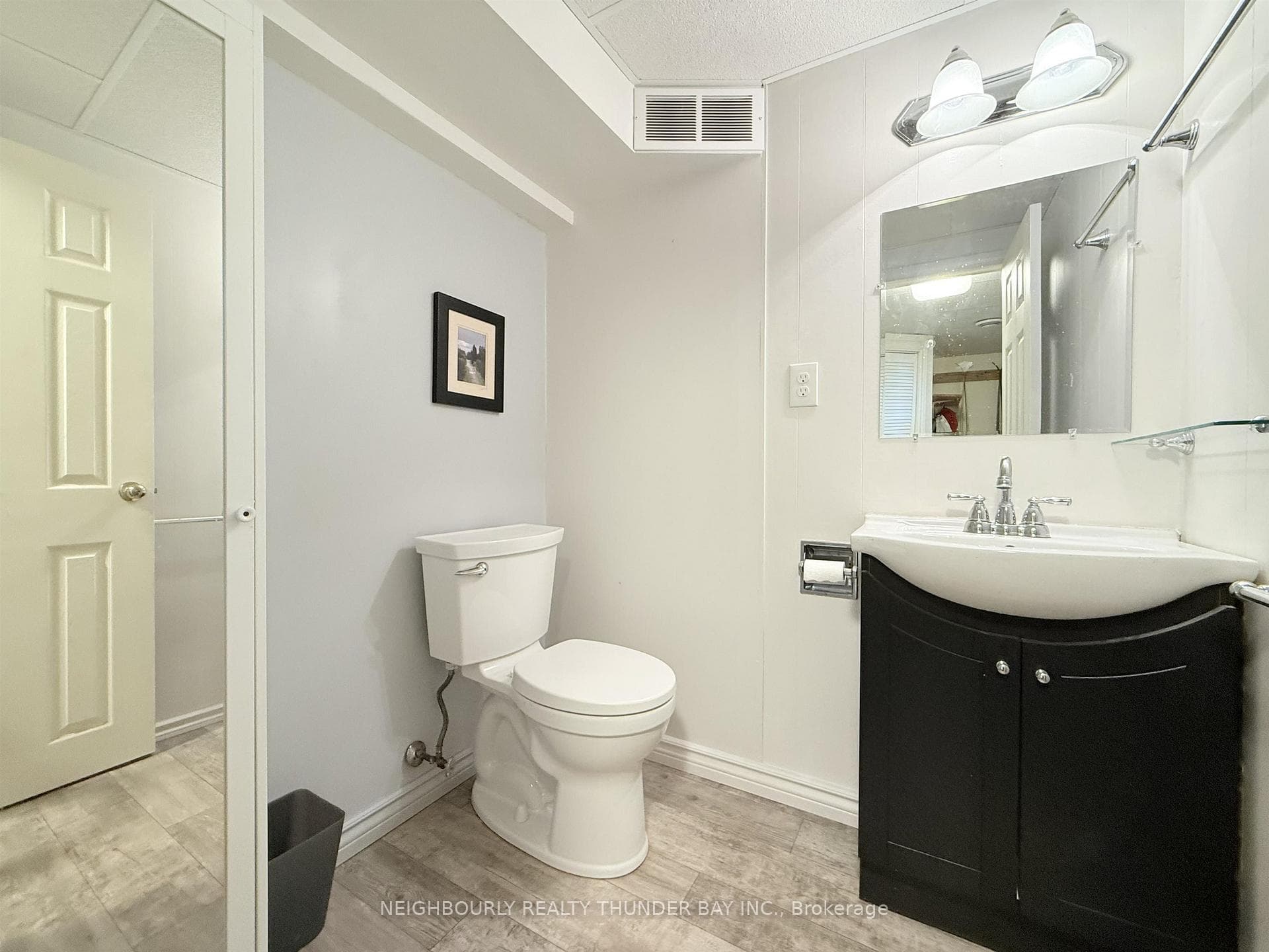 623 Grenville Avenue photo 25