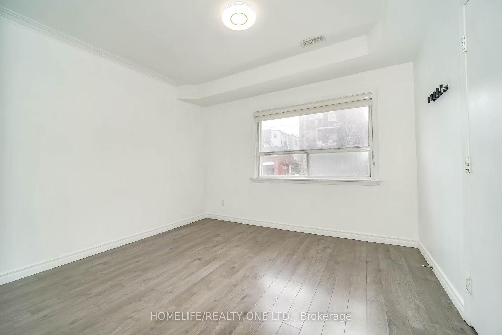 104 Benson Avenue photo 5