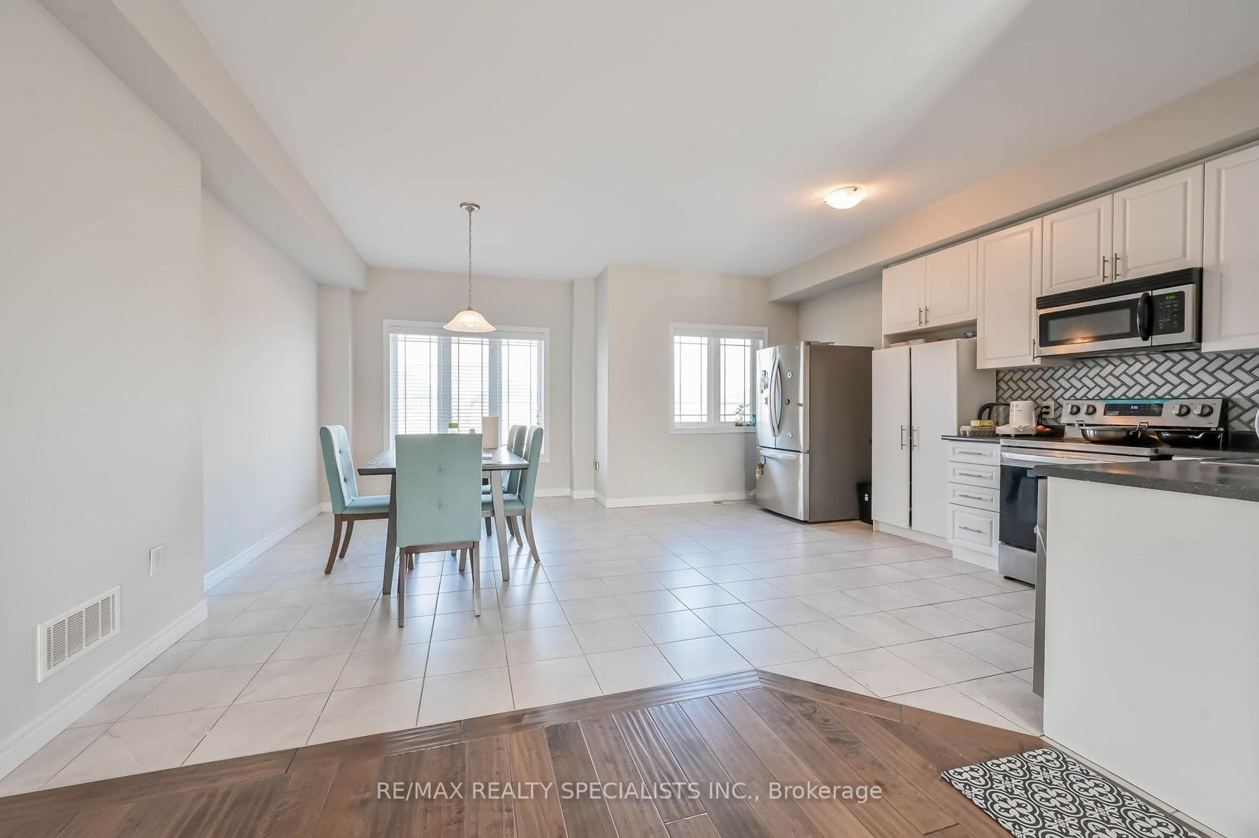 43 CROSSINGS Way photo 14