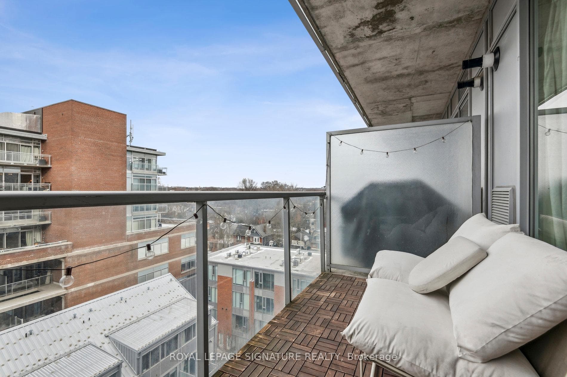 201 Carlaw Avenue Unit 702 photo 35