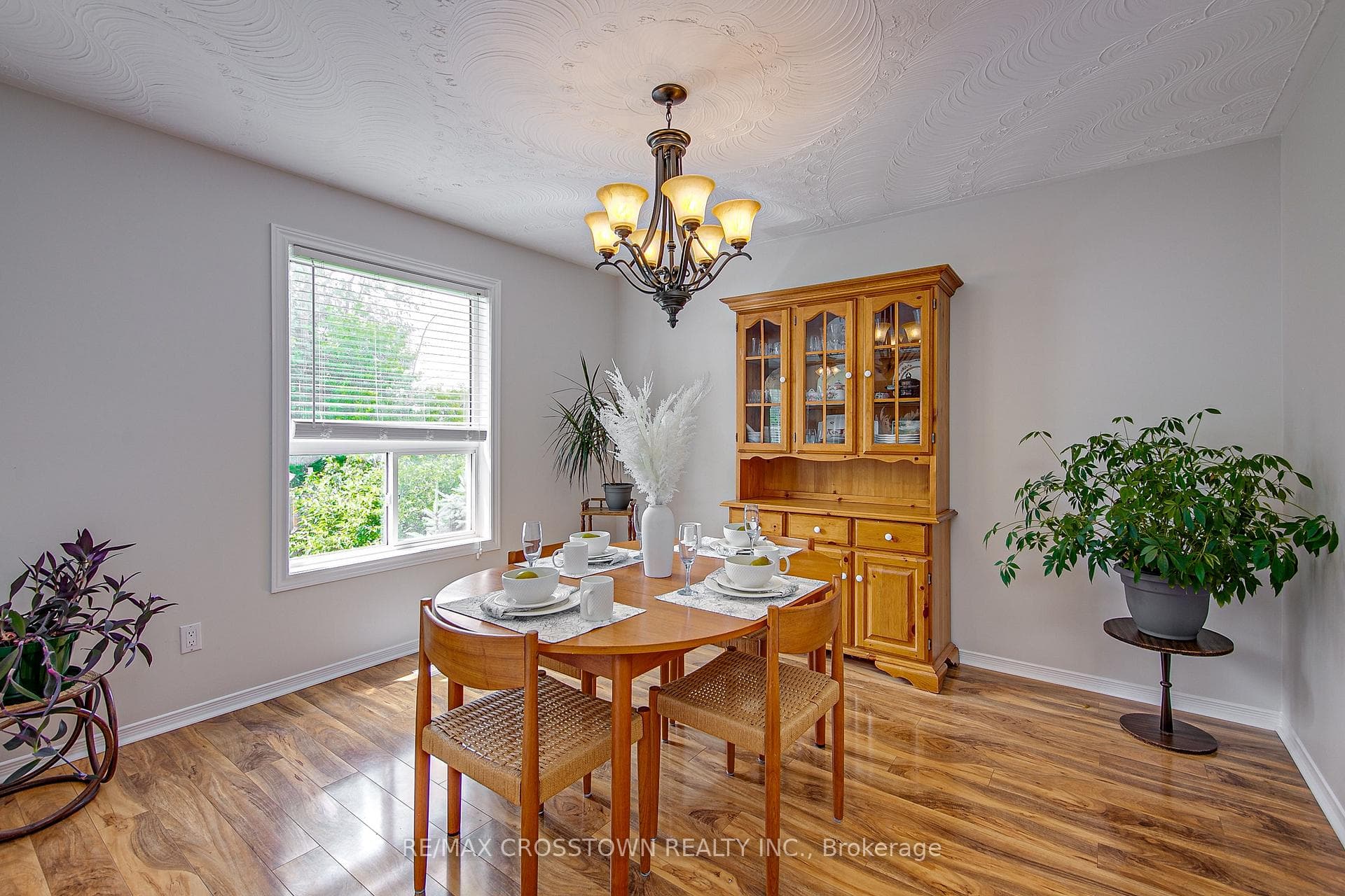 675 James Street photo 13
