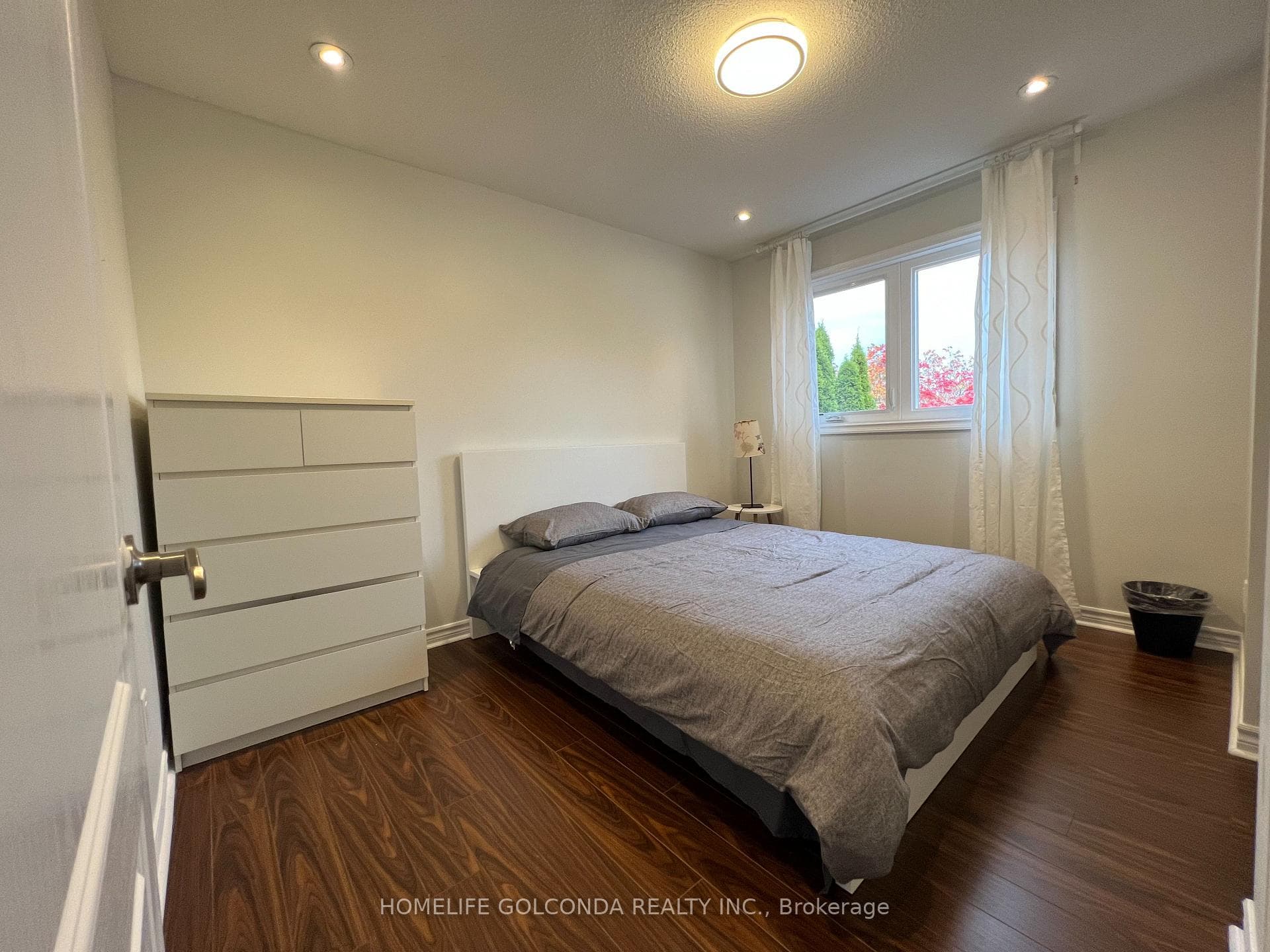 172 Stephenson Crescent photo 14
