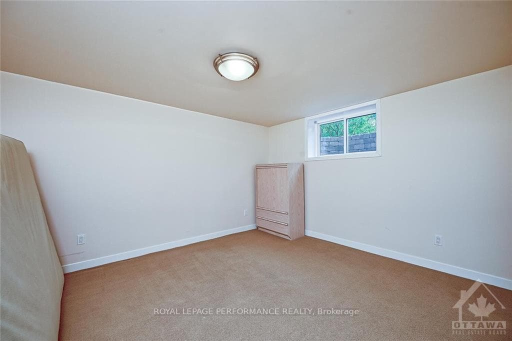 1928 HIGHRIDGE Avenue photo 26