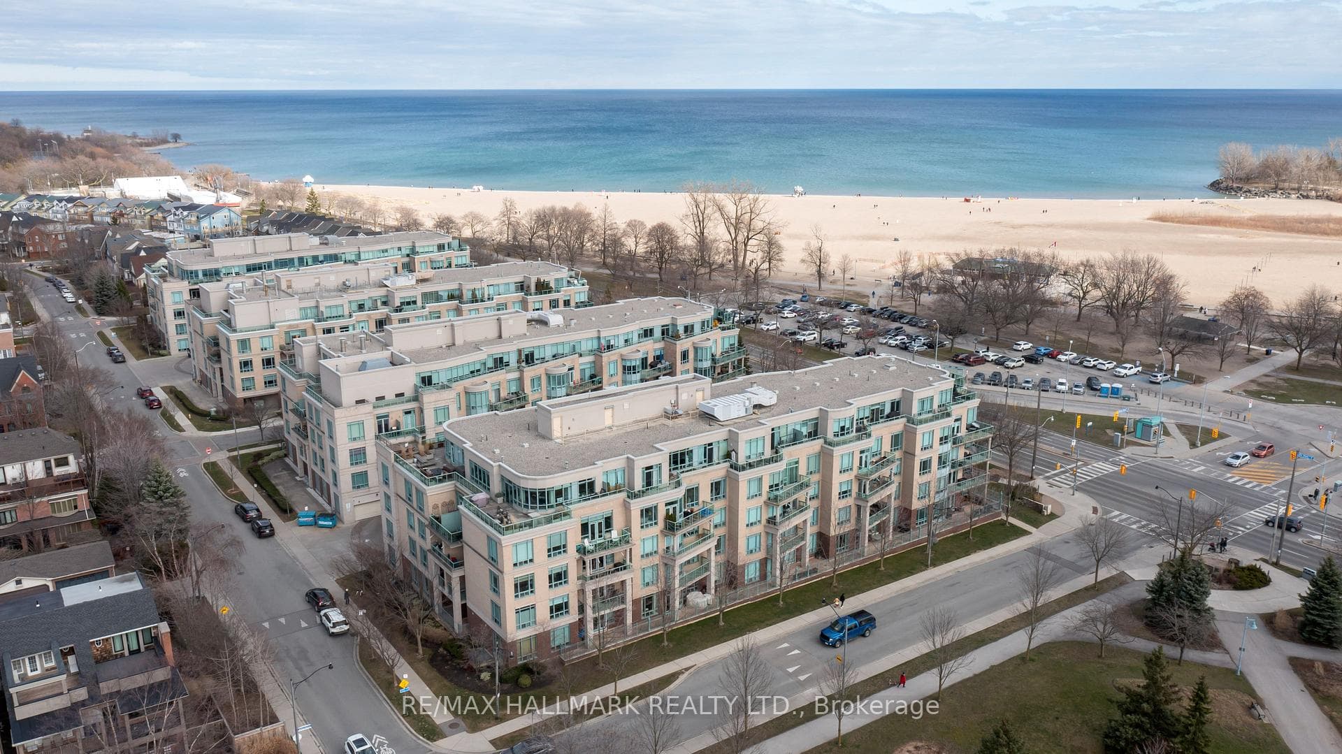 9 Boardwalk Drive Unit 321 photo 34