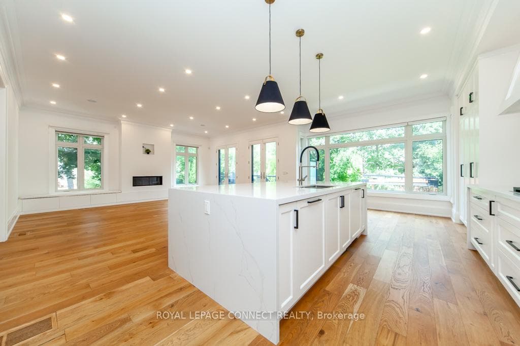 46 Gwendolen Avenue photo 11