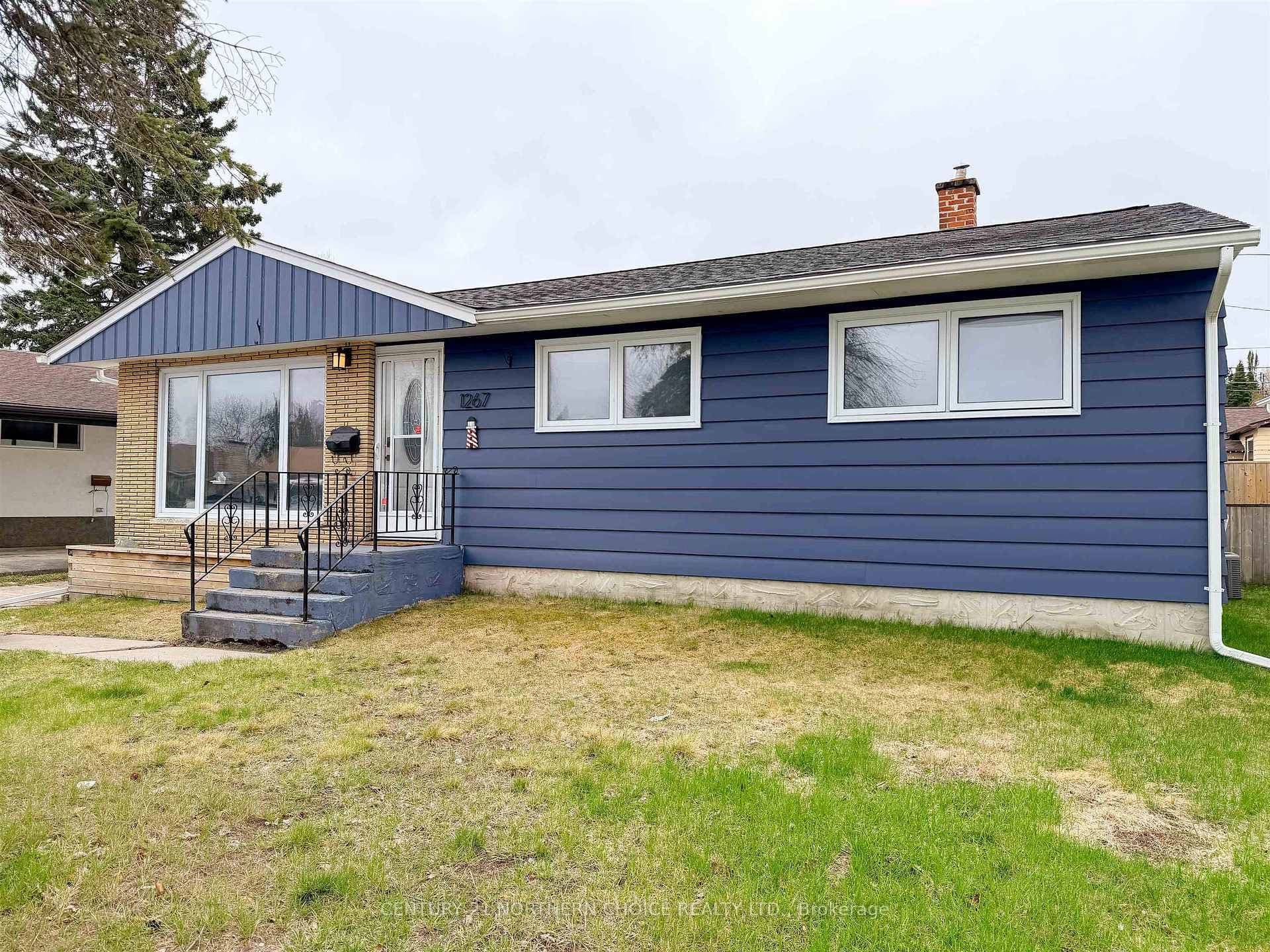 1267 Valley Drive photo 1