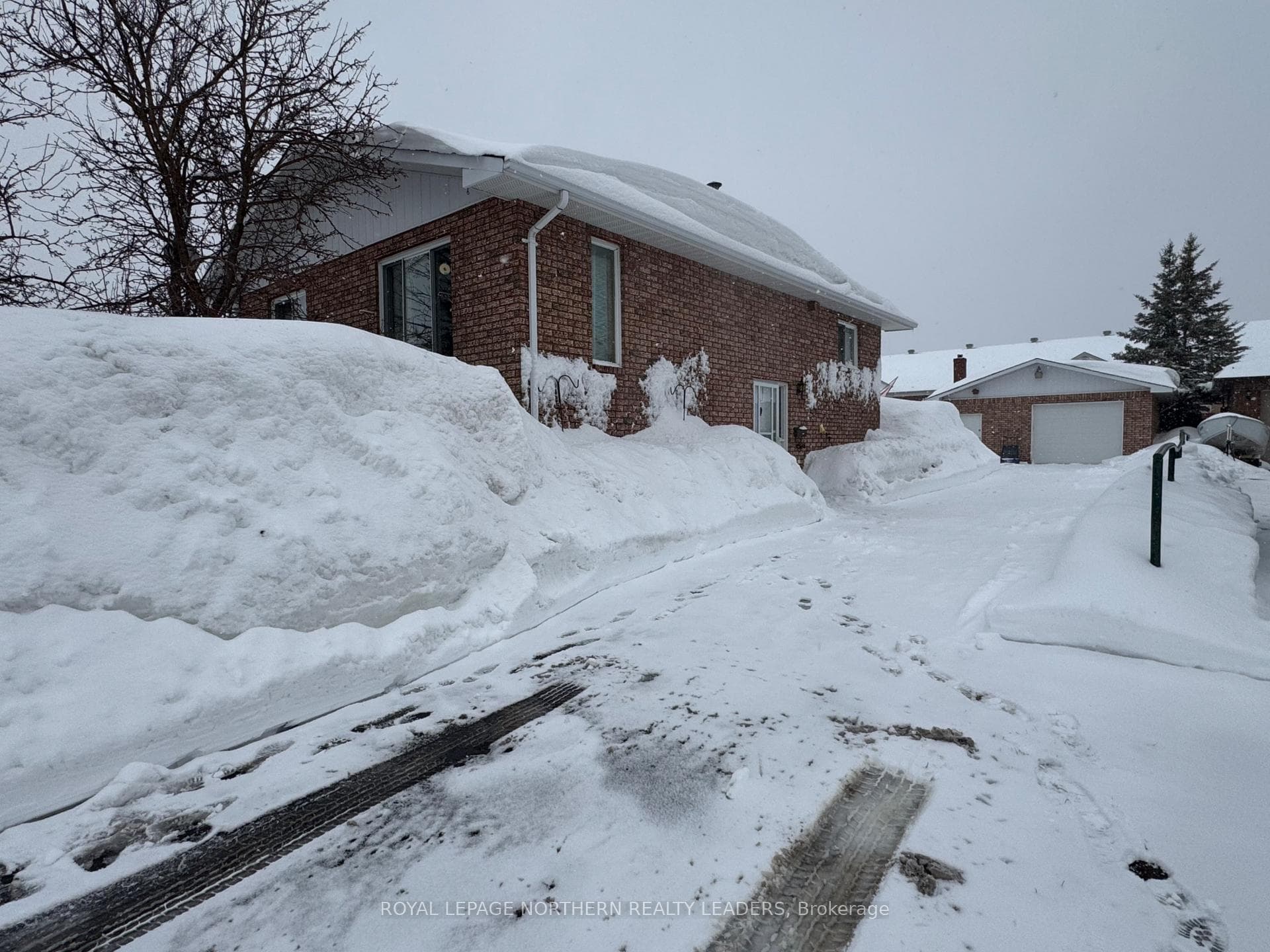 70 Clifford Avenue photo 3