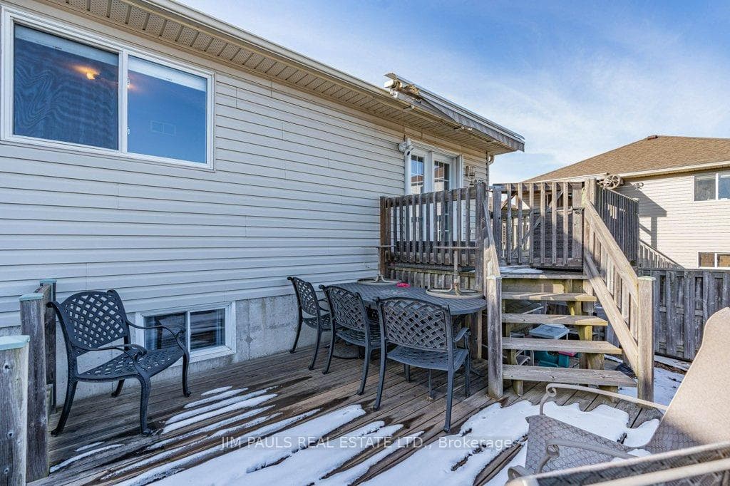 73 Marion Street photo 32
