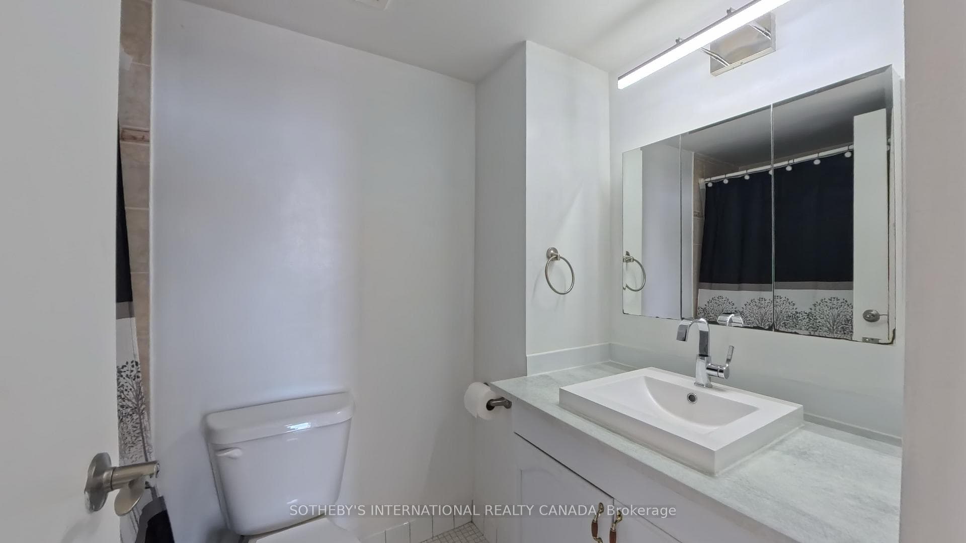 60 Pavane Linkway Way Unit 706 photo 8