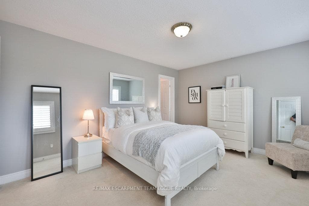 4302 Clubview Drive photo 30