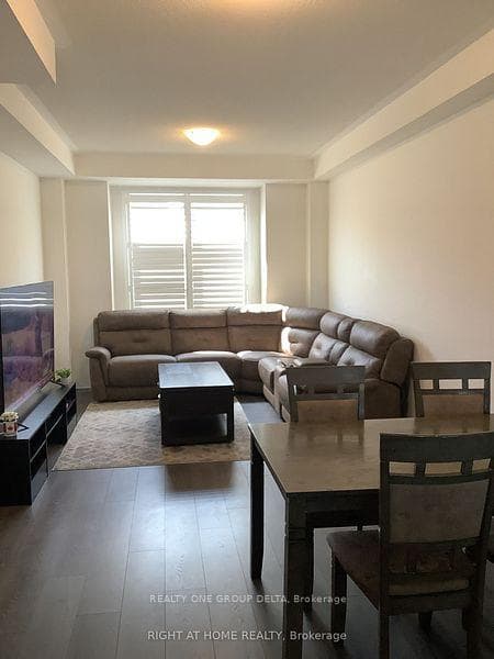 14 Hughes Lane photo 5